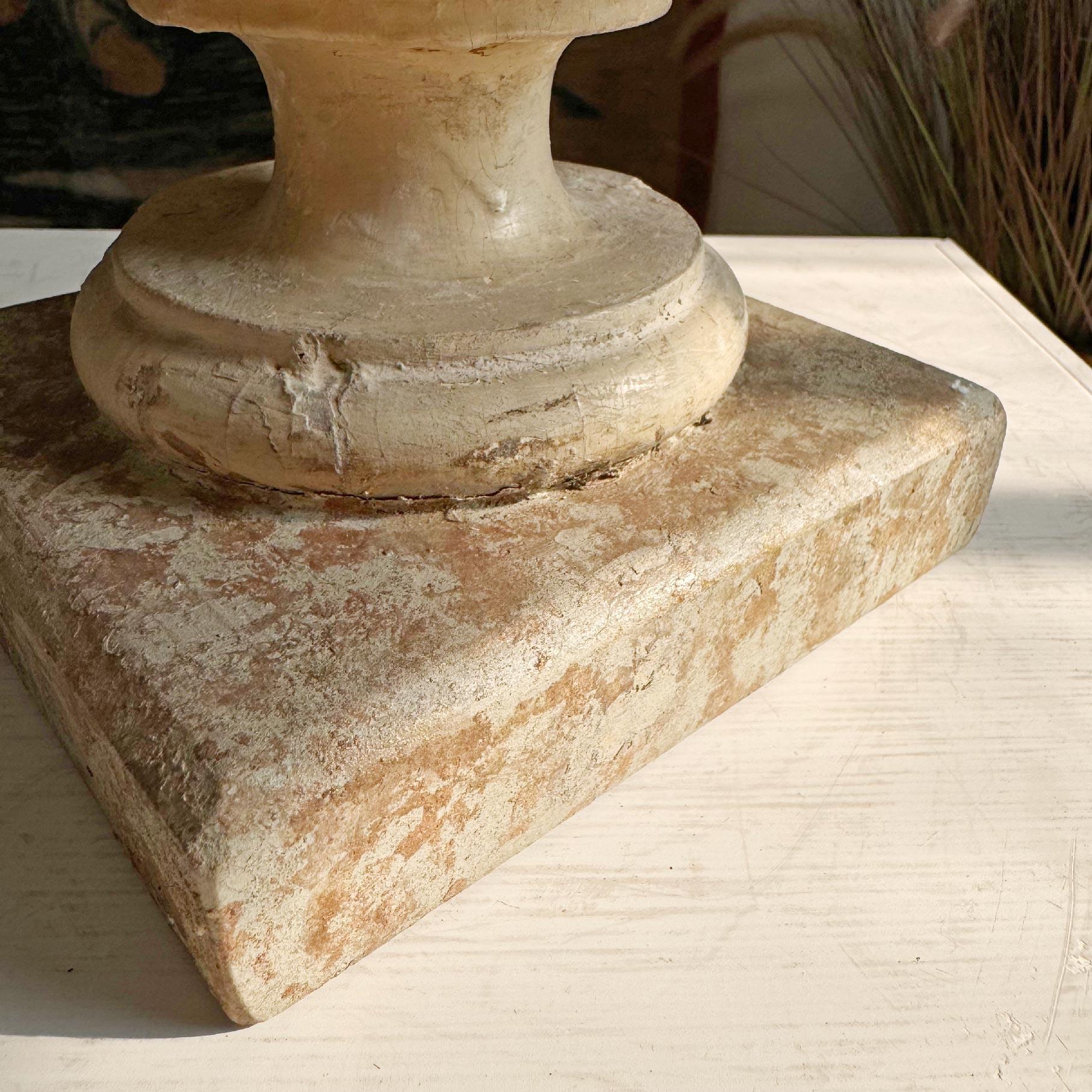 18th Century Italian Wood and Gesso Altar Vase with Flame and Faux Marble For Sale 3