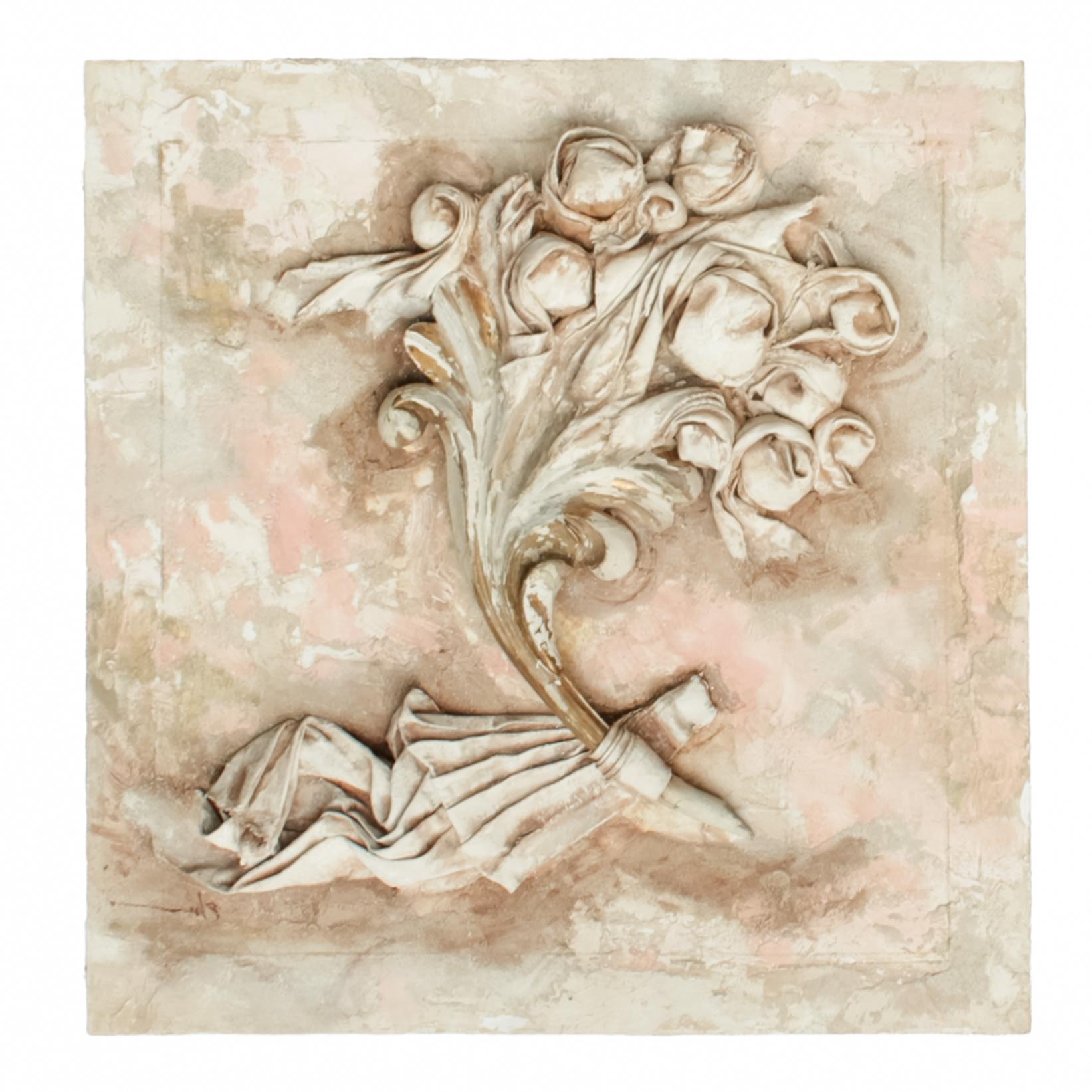 Ein passendes Paar italienische Fragmente aus dem 18. Jahrhundert mit Blattgold, Blumen aus Leinen, Gips, Öl, Wachs, Asche auf Holz, Glimmer und rosa Terrakottaöl.

Die originalen italienischen Fragmente aus dem 18. Jahrhundert werden mit den Blumen