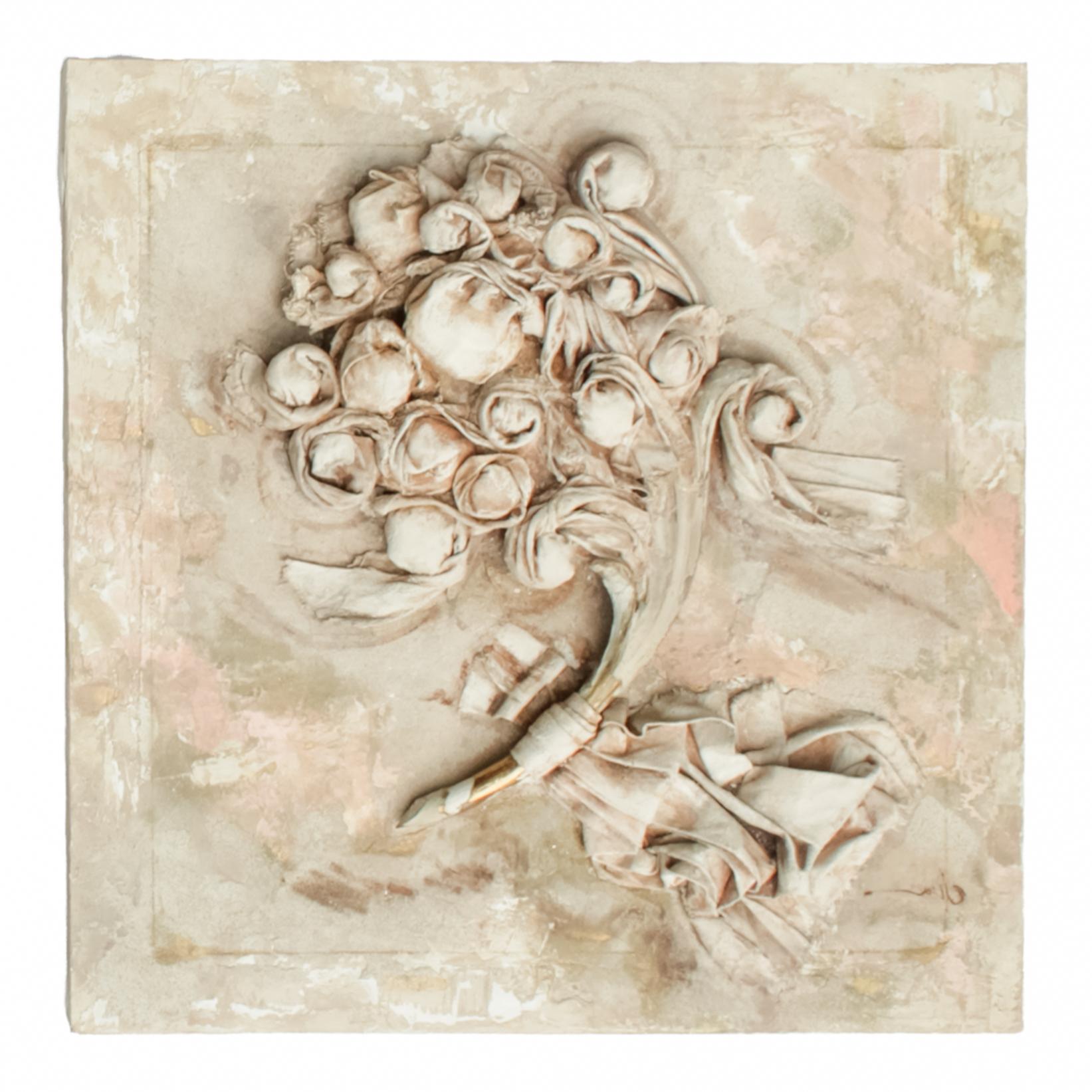 Blumenstrauß-Relief-Skulptur mit italienischen Fragmenten aus dem 18. Jahrhundert (Rokoko) im Angebot