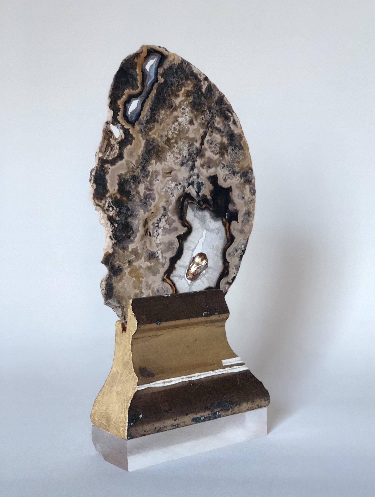 Aesthetic Movement 18th Century Italian Wood Molding Decorated with a Polished Agate Slice