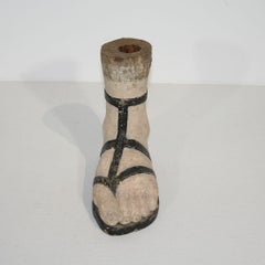 Italienischer Holzfuß eines Santos aus dem 18. Jahrhundert