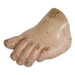 fragment de pied de Santos en bois italien du 18ème siècle