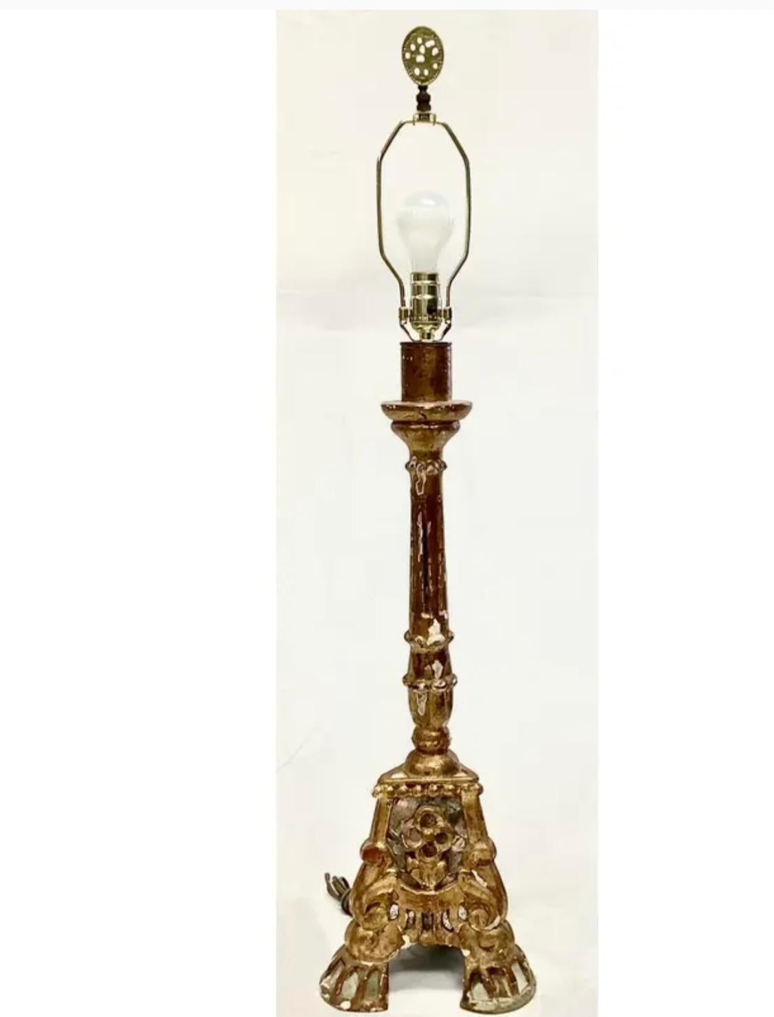 18th Century Italian Wooden Gilt Pricket Lamp For Sale 4