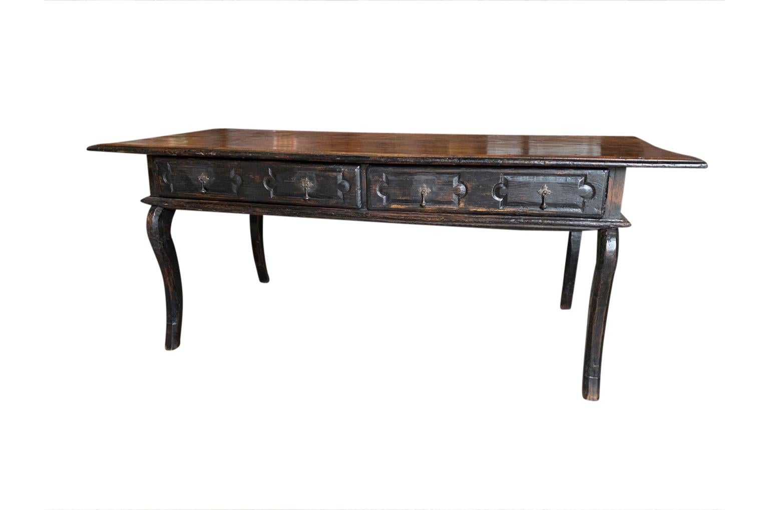 18th Century Italian Writing Table, Desk In Good Condition For Sale In Atlanta, GA