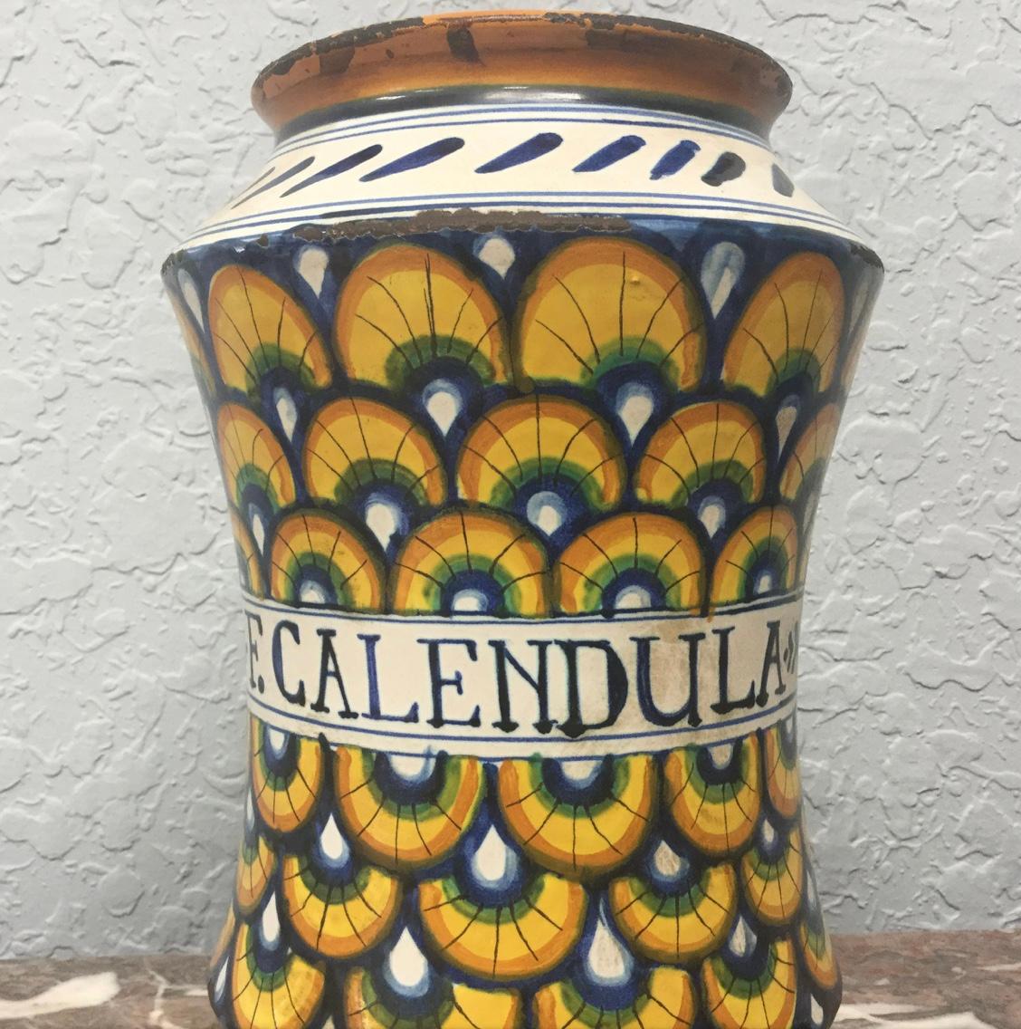 18th Century Italian Yellow Maiolica Pottery Albarello Drug Jar In Good Condition For Sale In Bradenton, FL