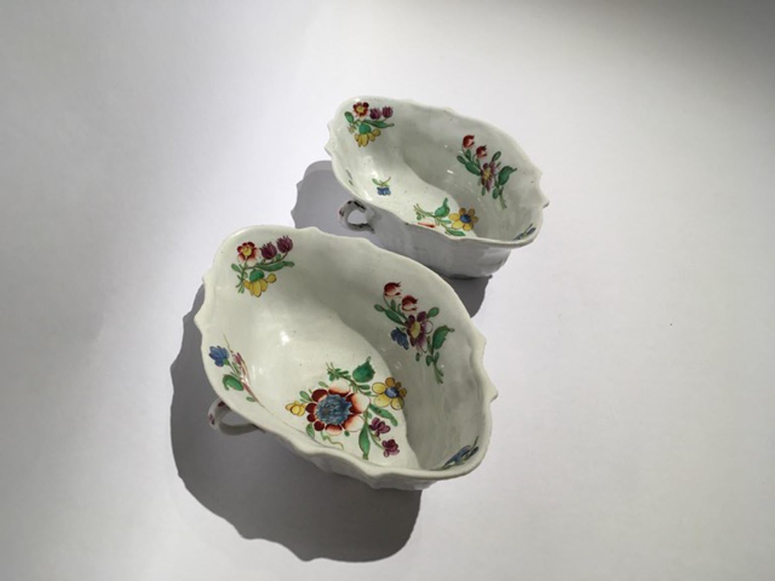 Paire de bols à sauce en porcelaine Richard Ginori Doccia, Italie, 18ème siècle en vente 8
