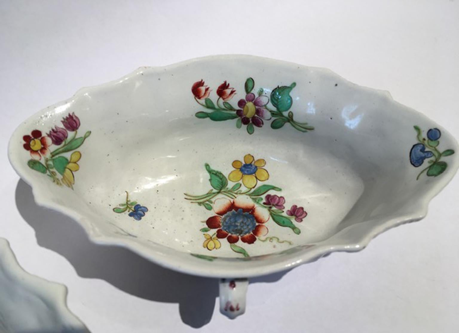 Baroque Italy 18th Century Italy Richard Ginori Doccia Pair of Porcelain Sauce Bowls For Sale