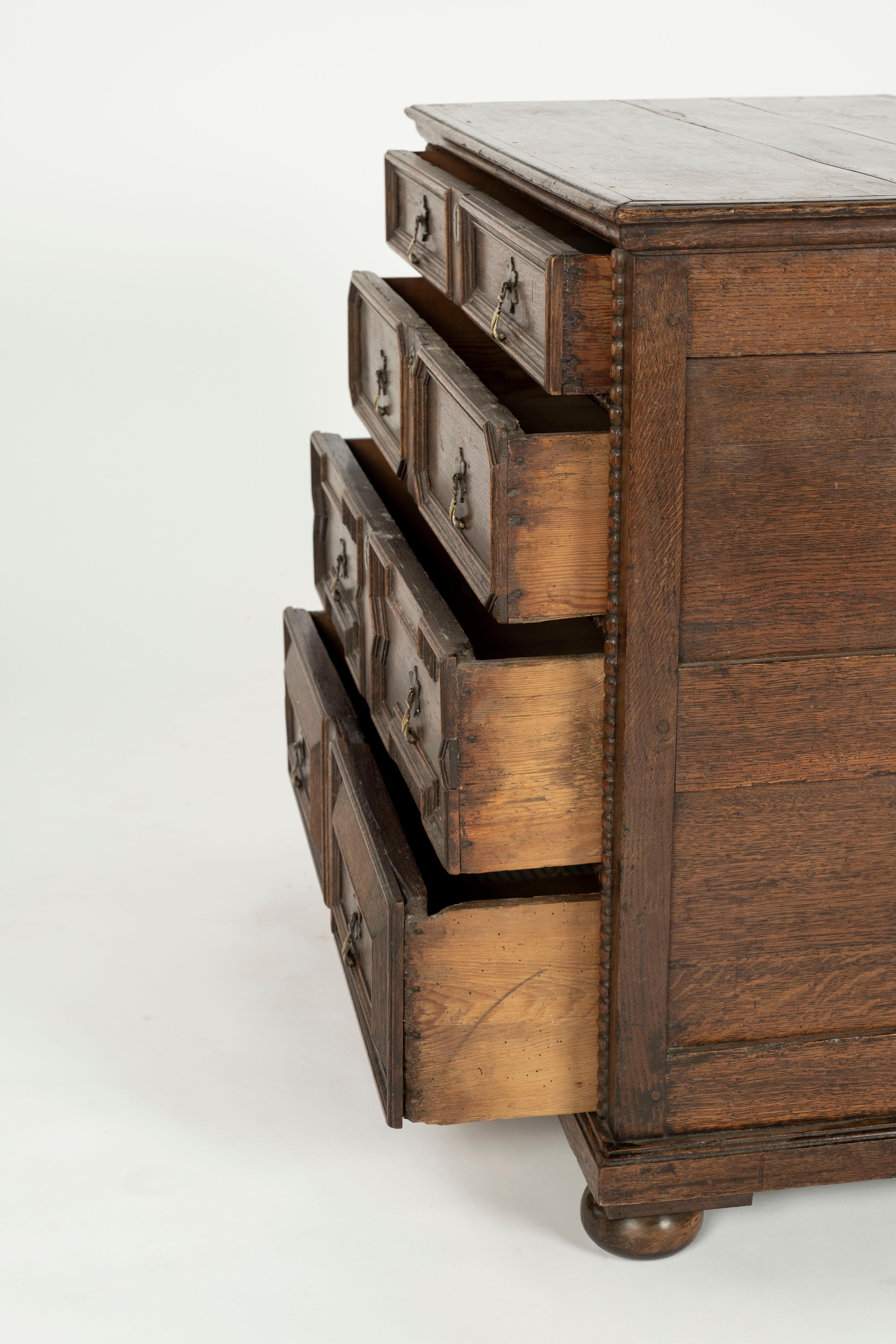 Cassapanca giacobiana del XVIII secolo in vendita 5