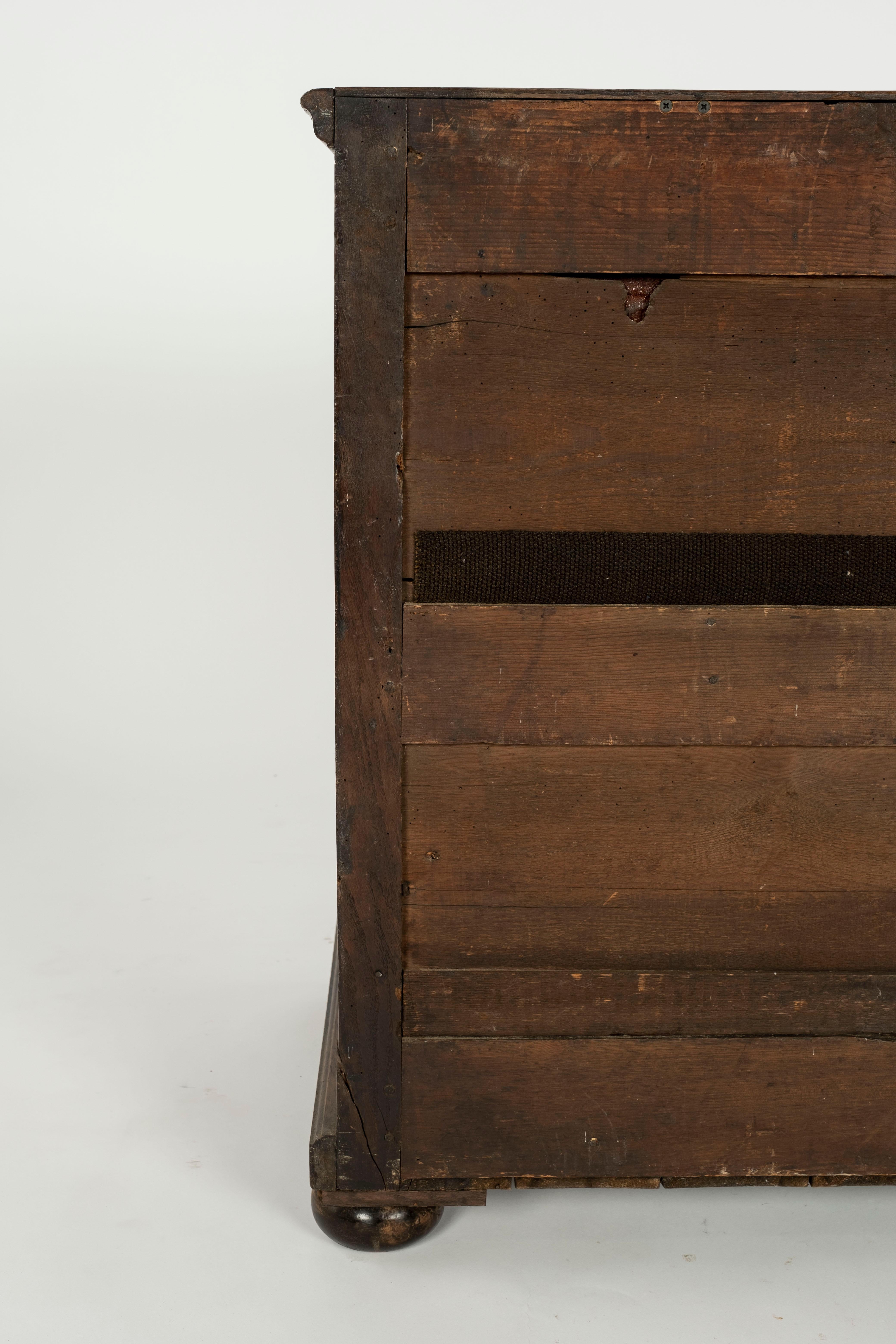 Cassapanca giacobiana del XVIII secolo in vendita 10