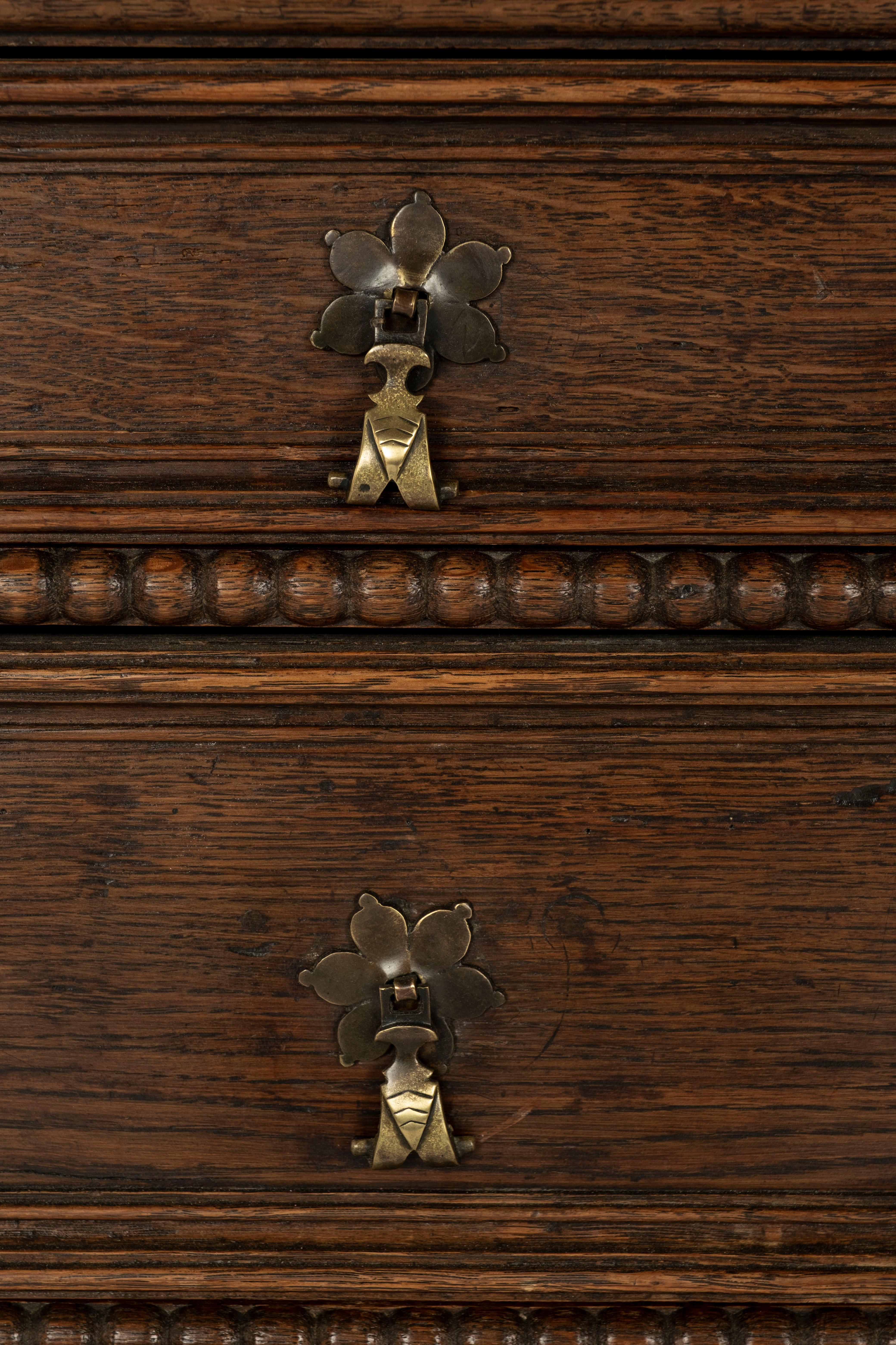 Cassapanca giacobiana del XVIII secolo In condizioni buone in vendita a Houston, TX