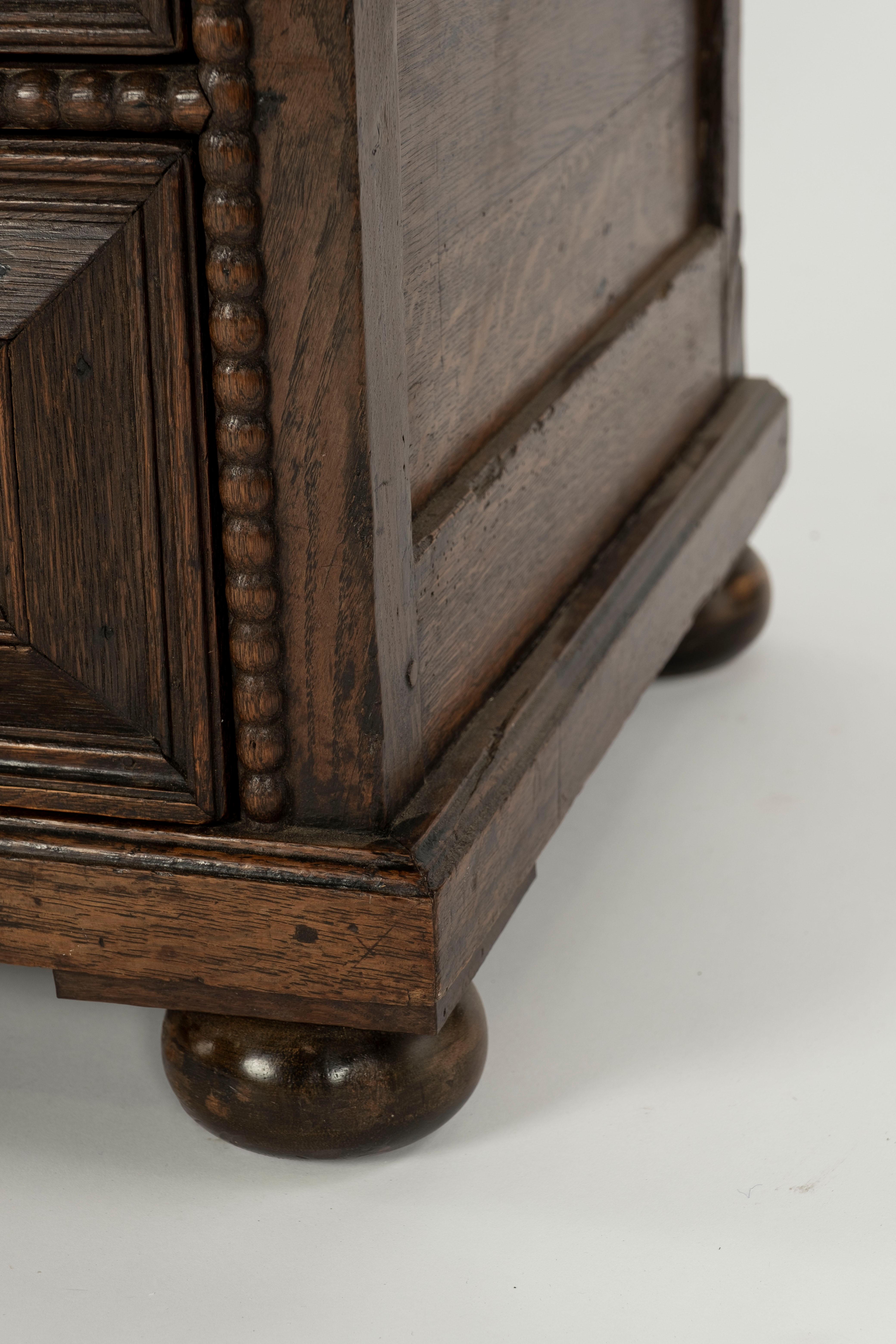 Quercia Cassapanca giacobiana del XVIII secolo in vendita