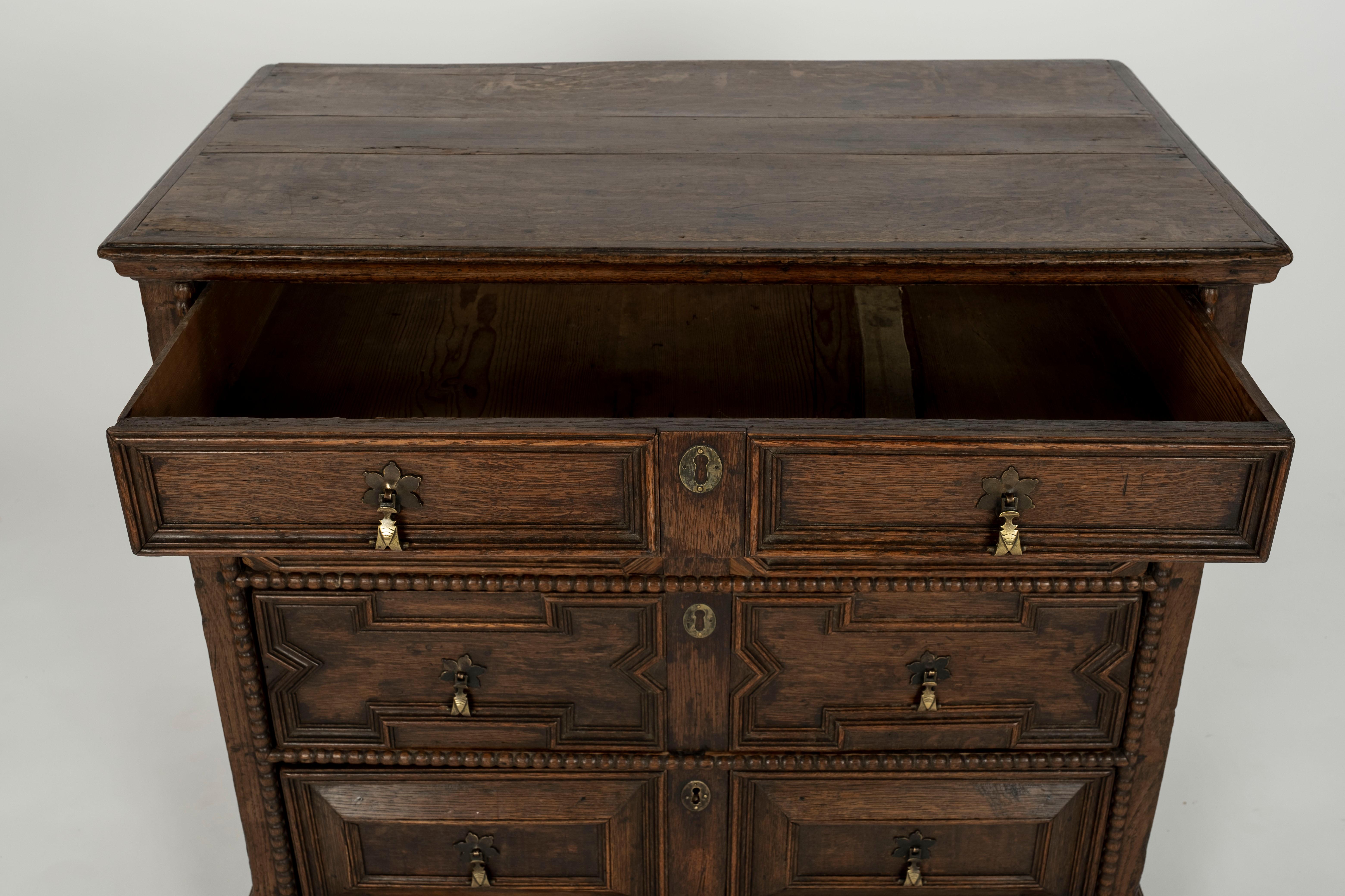 Cassapanca giacobiana del XVIII secolo in vendita 1