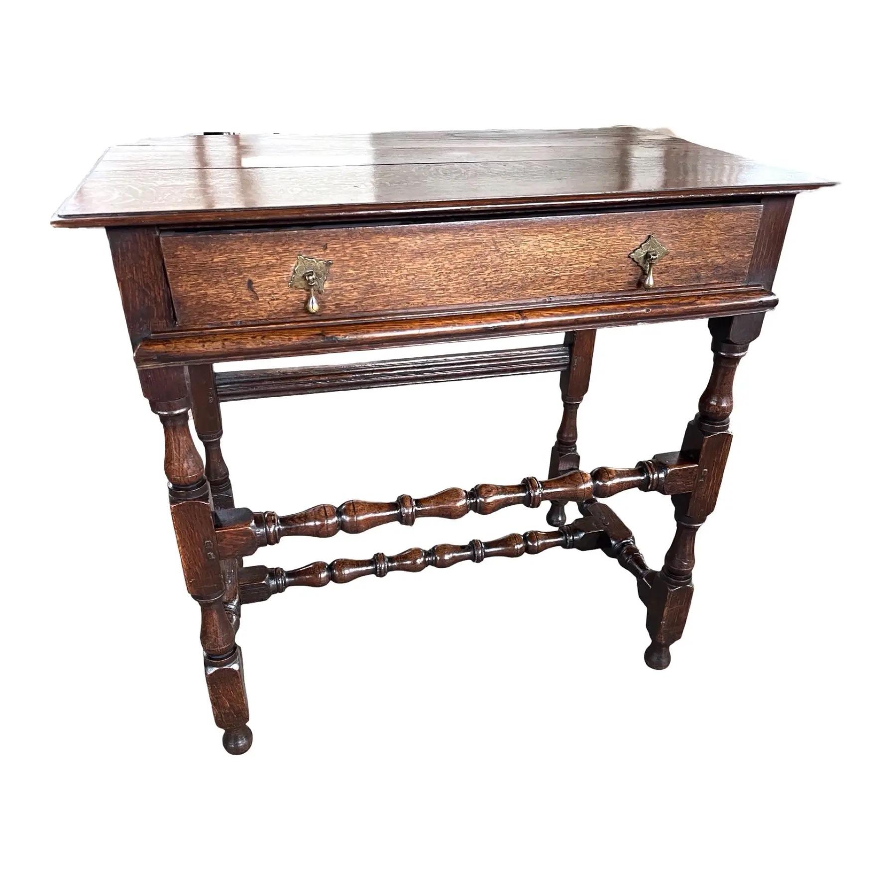 18. Jahrhundert Jacobean English Oak Beistelltisch im Angebot 3