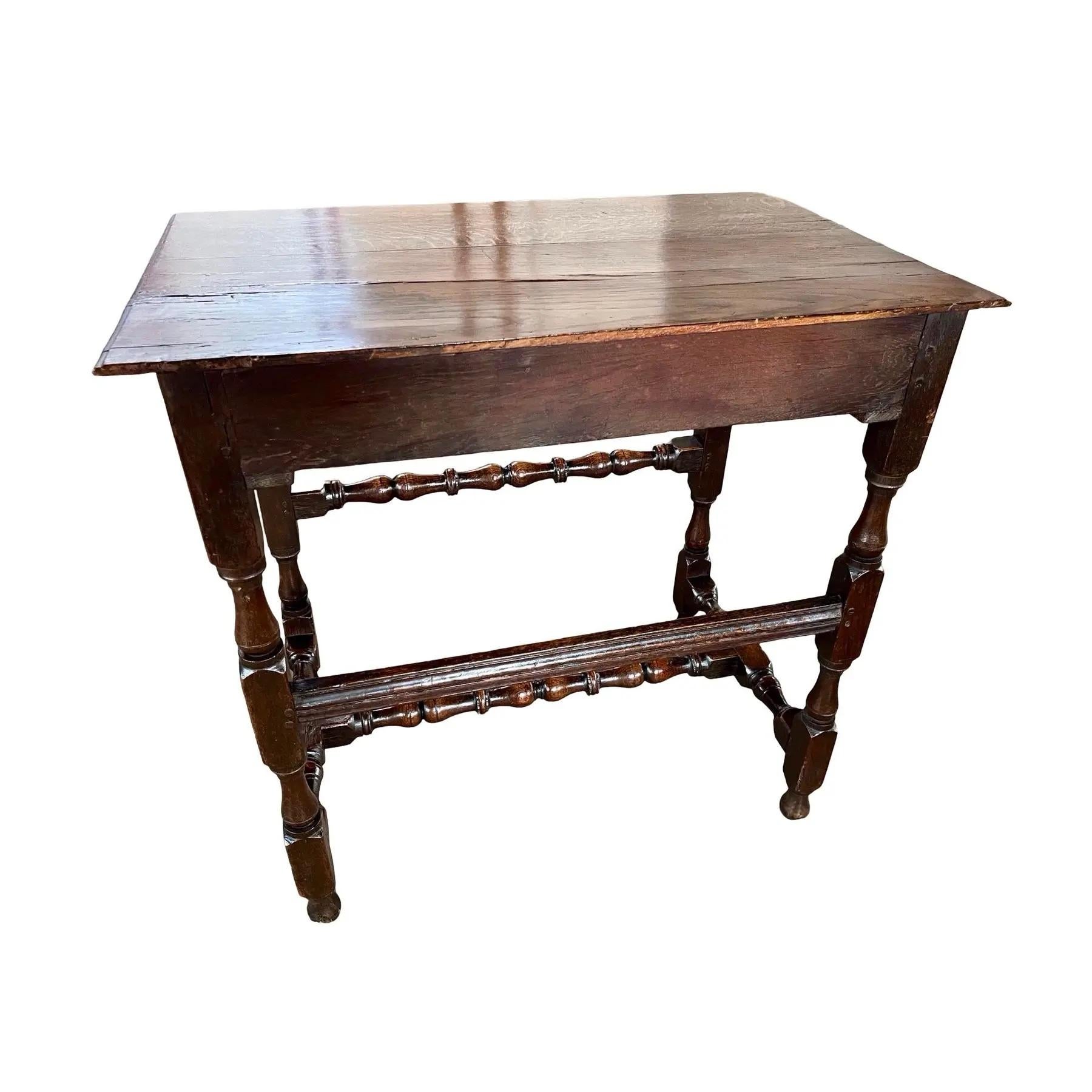 18. Jahrhundert Jacobean English Oak Beistelltisch im Angebot 4