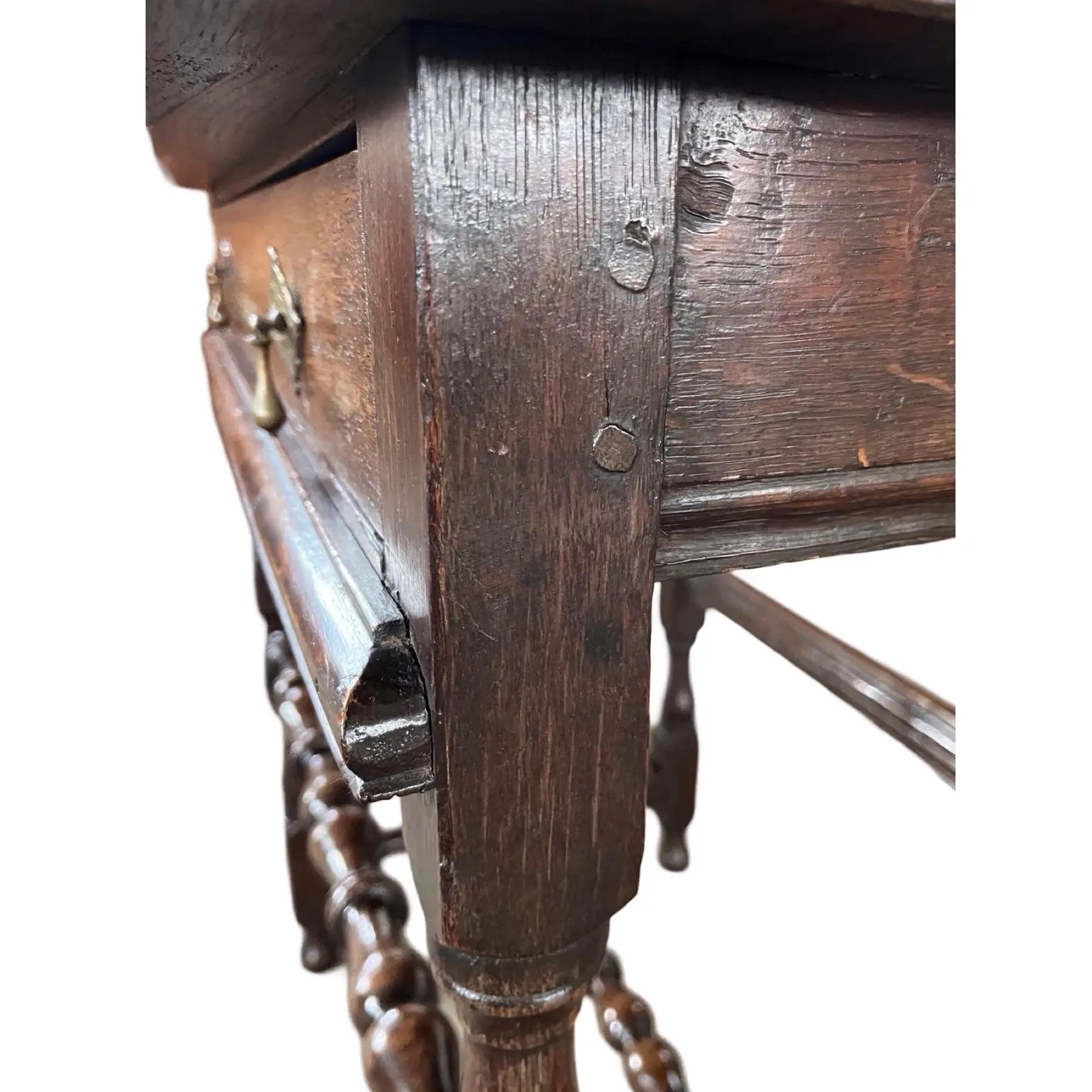 18. Jahrhundert Jacobean English Oak Beistelltisch im Angebot 5