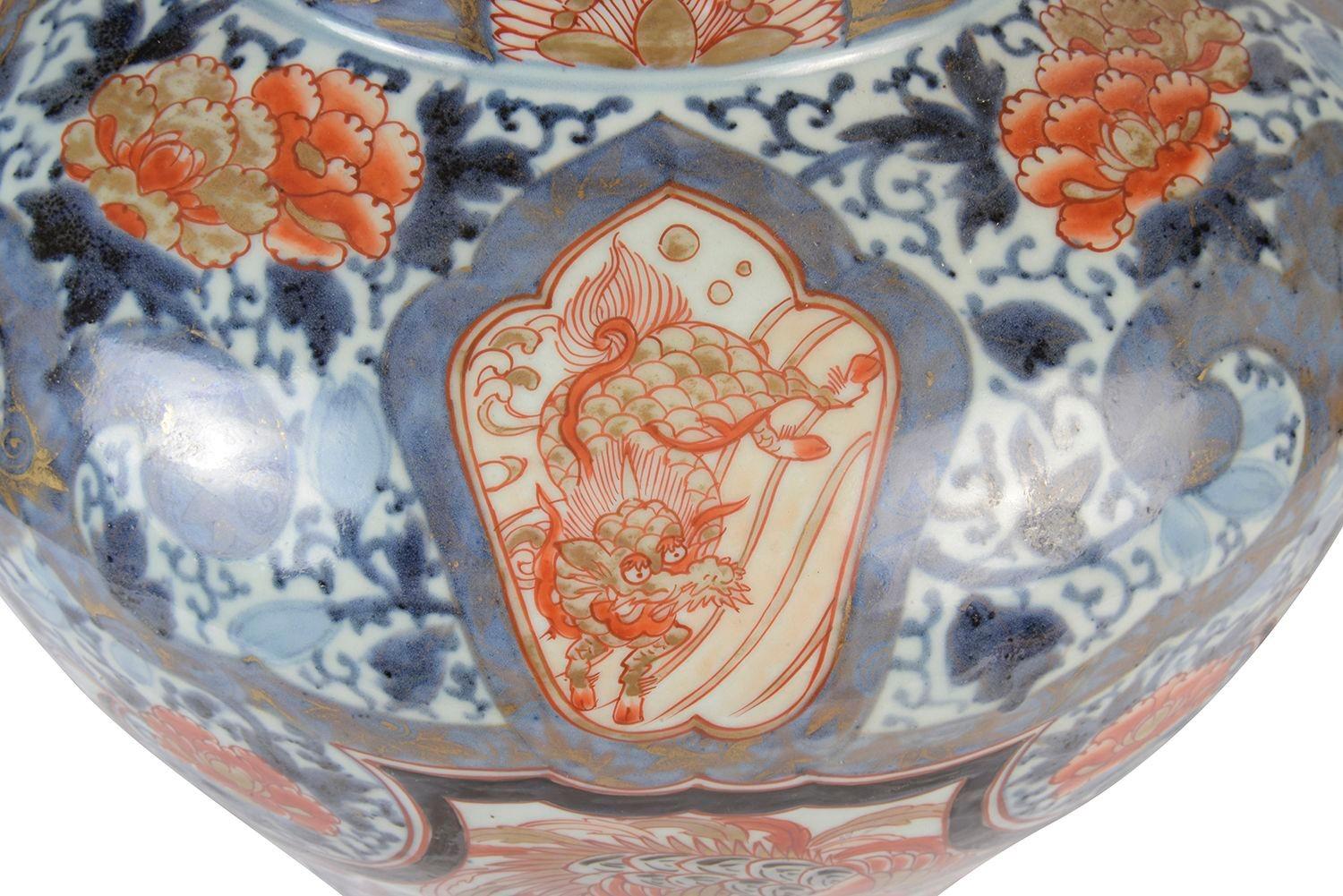 18th Century Japanese Arita Imari vase / lamp In Excellent Condition For Sale In Brighton, Sussex