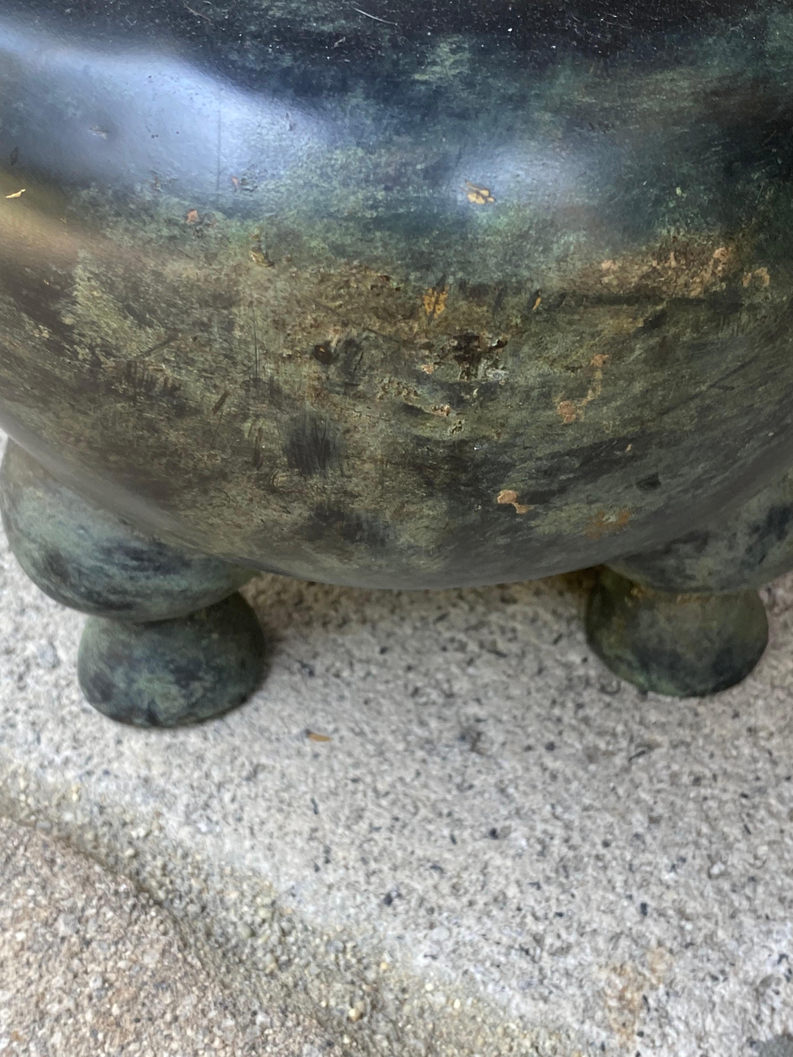 Vaso da tempio in bronzo giapponese del XVIII secolo in vendita 2