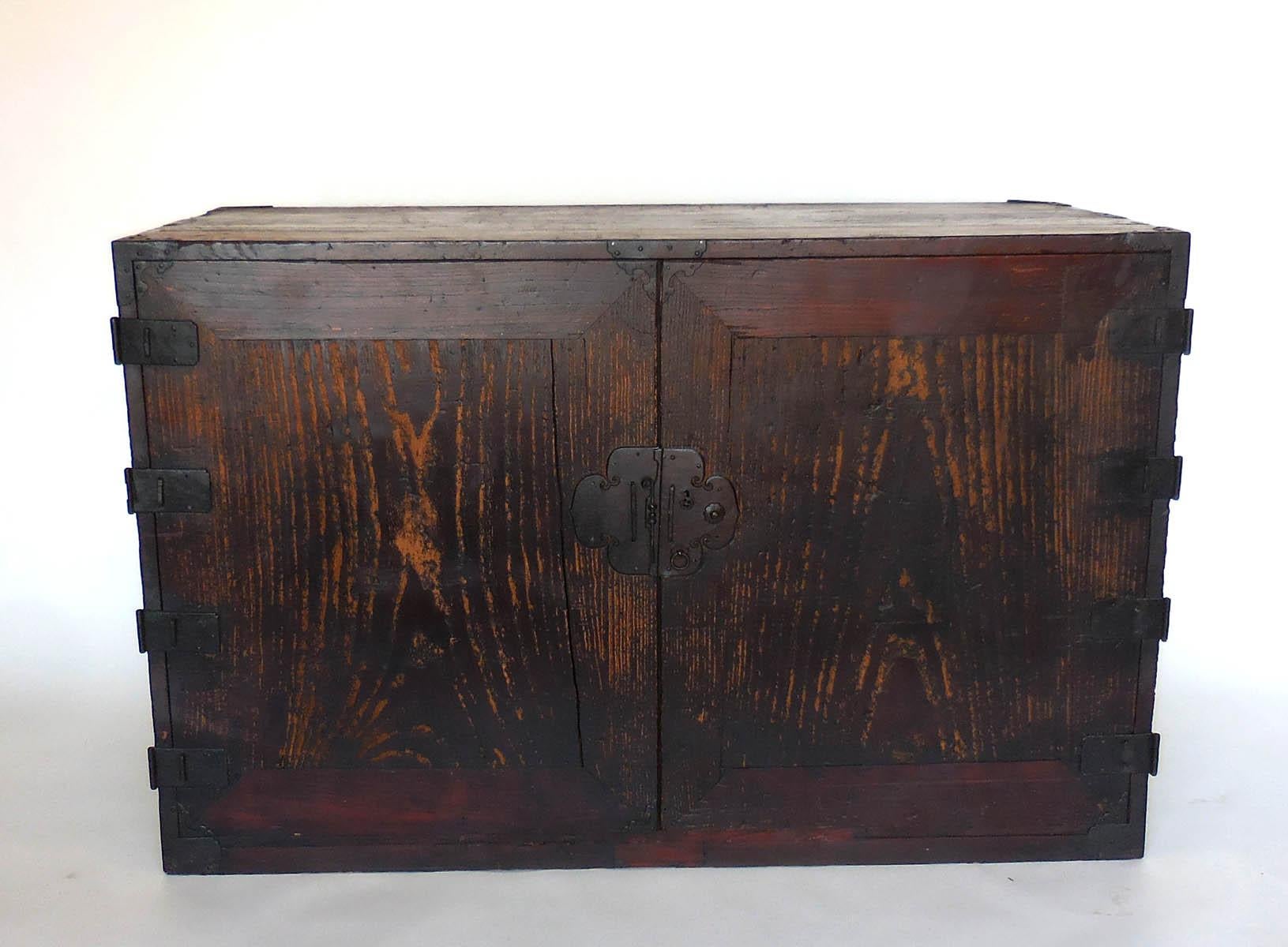 18th Century Japanese Chest of Drawers In Distressed Condition In Los Angeles, CA