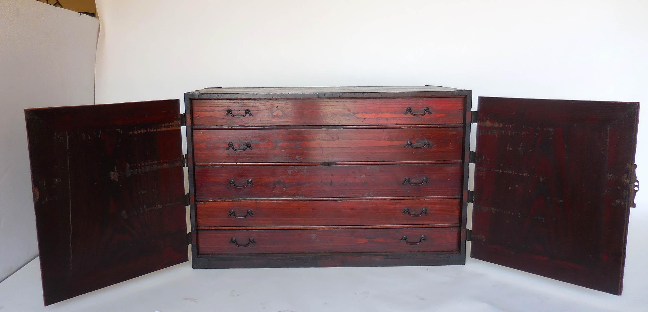 18th Century and Earlier 18th Century Japanese Chest of Drawers