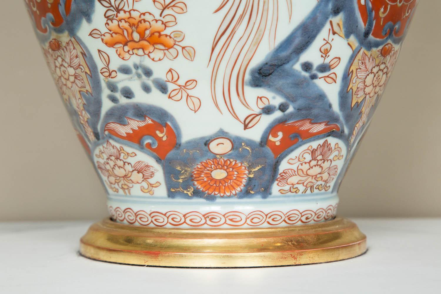 18th Century Japanese Imari Vase as a Table Lamp In Good Condition In London, GB