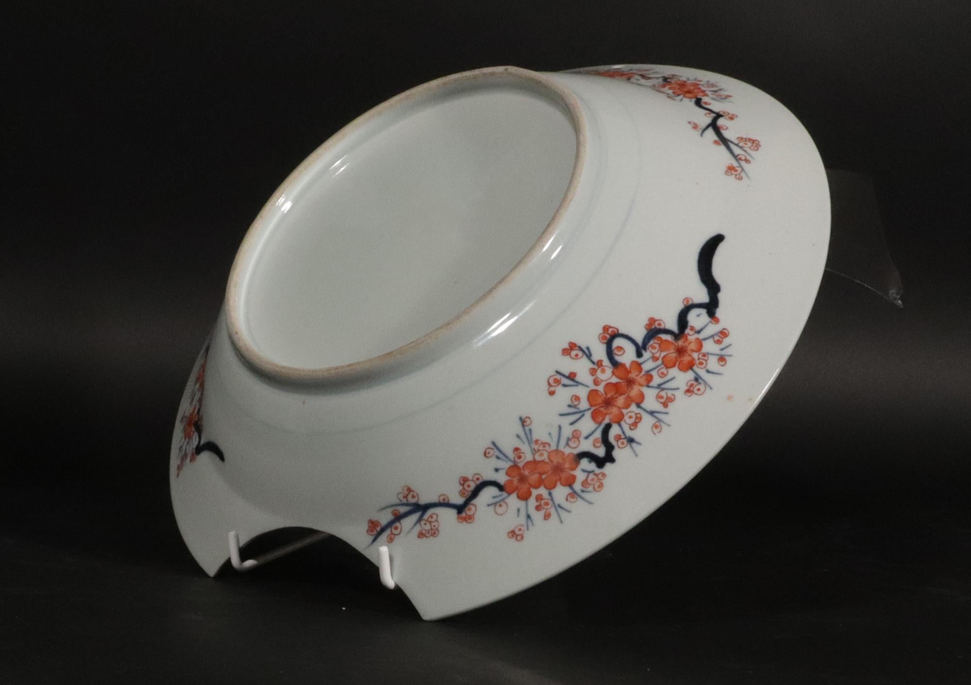 Cuenco de Barbero Imari de Porcelana Japonesa del Siglo XVIII en venta 4
