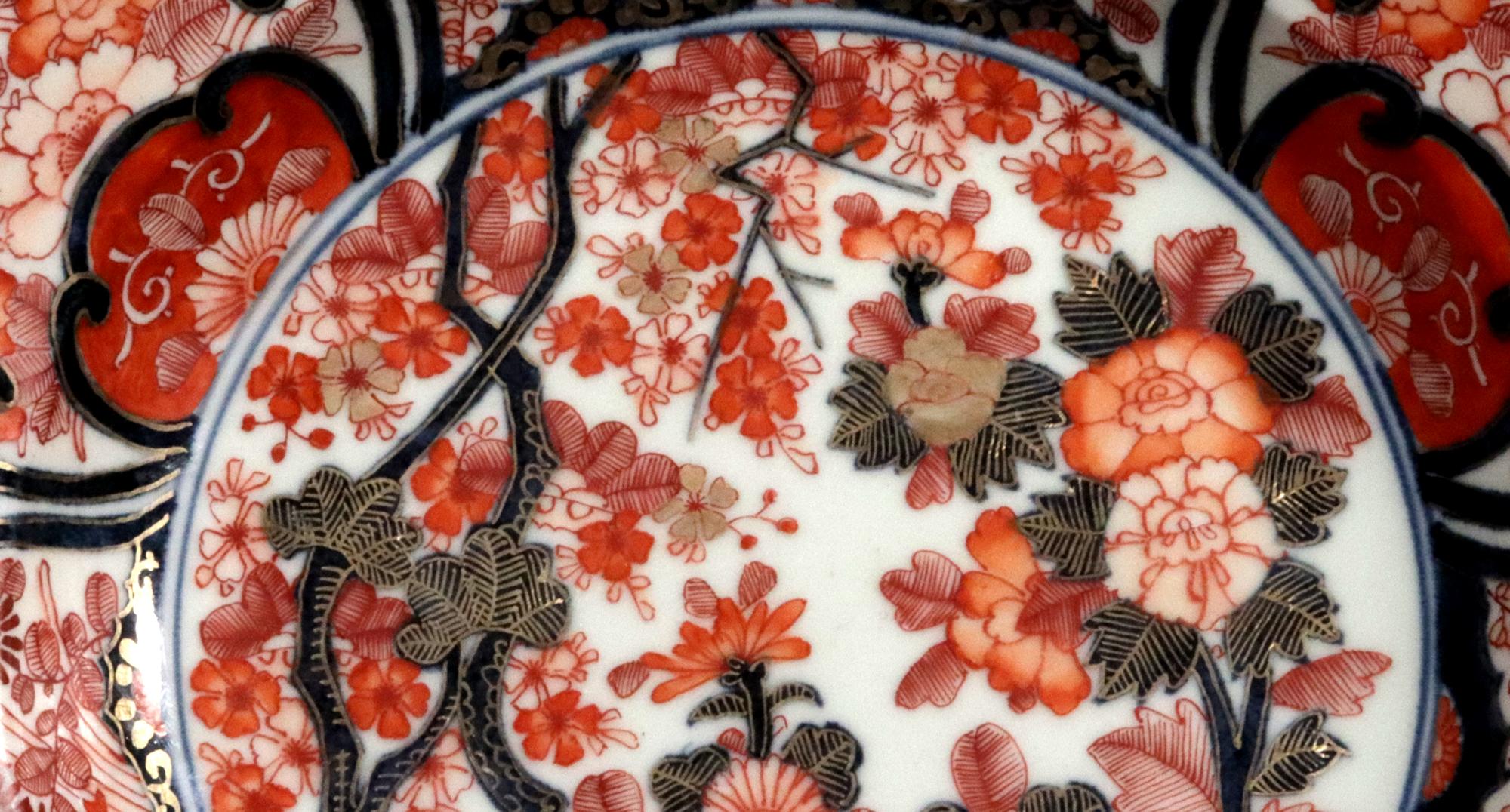 Cuenco de Barbero Imari de Porcelana Japonesa del Siglo XVIII en venta 1