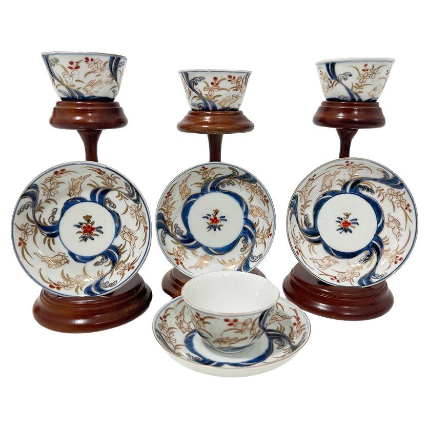 Tasses à thé et soucoupes en porcelaine japonaise du XVIIIe siècle