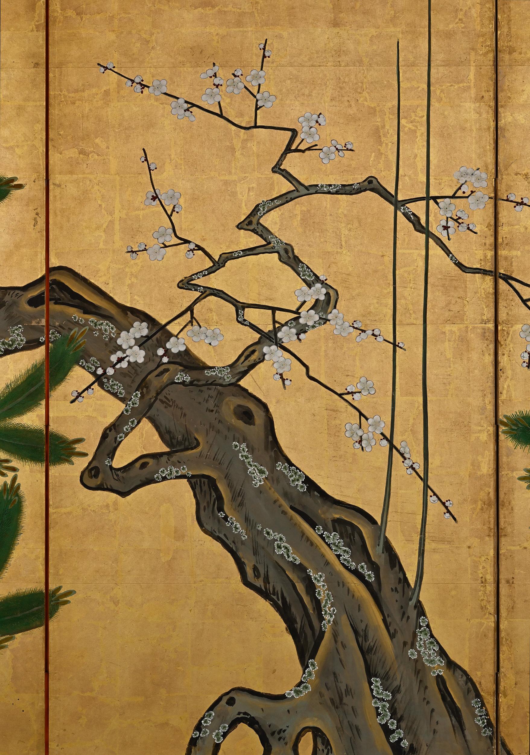 Japanisches Paravent-Paar aus dem 18. Jahrhundert. Pflaume und junge Kiefern. Kano Schule. (Handbemalt) im Angebot