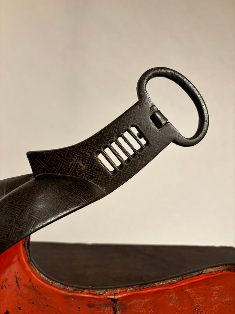18th Century Japanese Silver Inlaid Iron Shogun Stirrup (Abumi) Red Lacquer For Sale 5