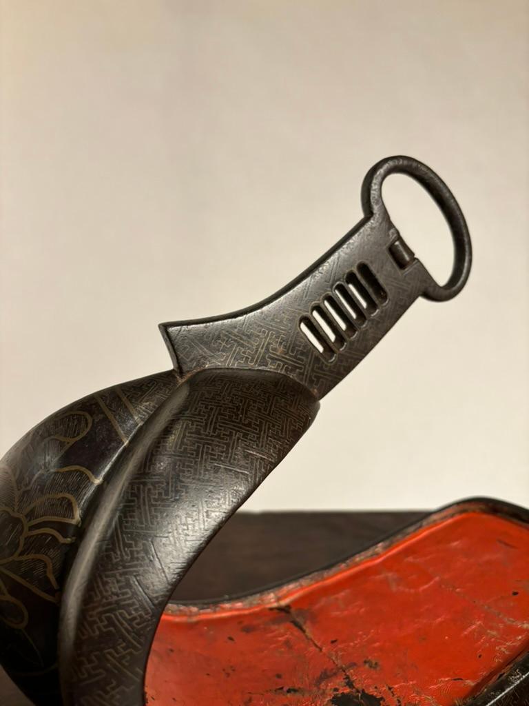 18th Century Japanese Silver Inlaid Iron Shogun Stirrup (Abumi) Red Lacquer For Sale 14