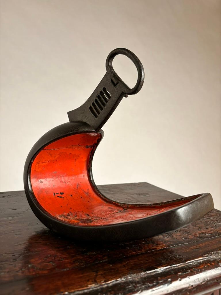 18th Century Japanese Silver Inlaid Iron Shogun Stirrup (Abumi) Red Lacquer For Sale 2