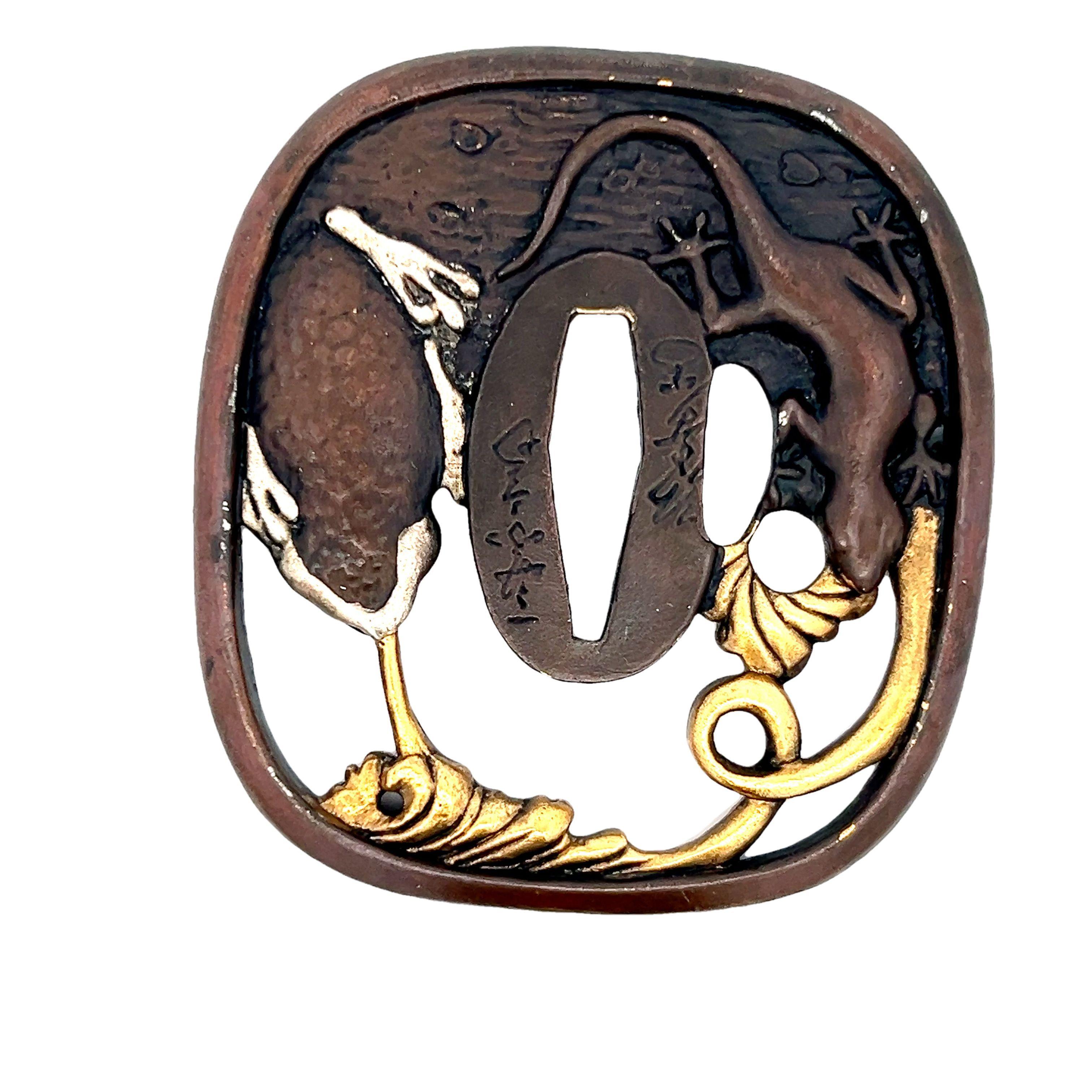 Tsuba japonais du 18e siècle avec décoration en or jaune 18 carats en vente 1