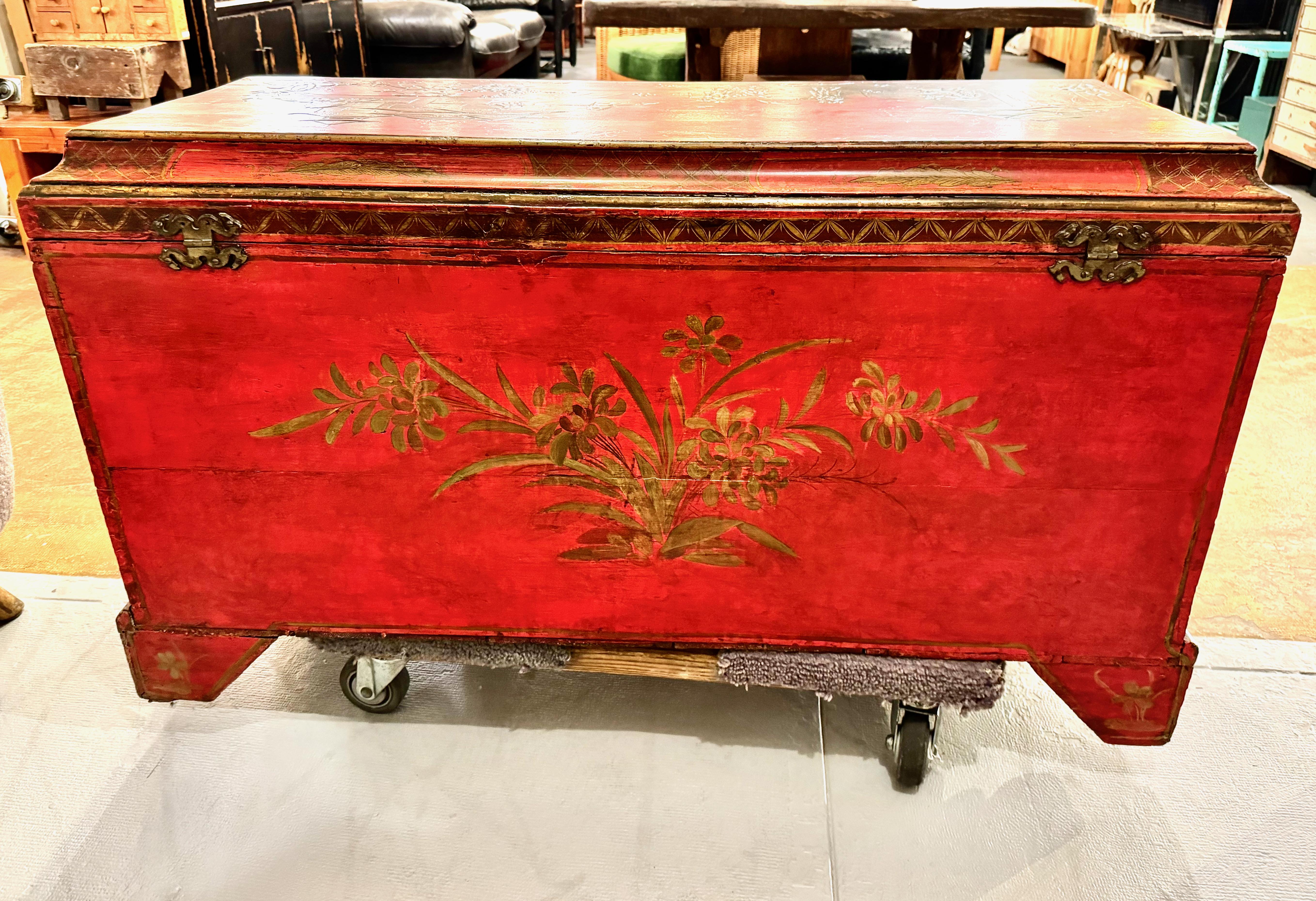 Chinoiserie/Japanischer Koffer oder Kommode, 18. Jahrhundert (George II.) im Angebot