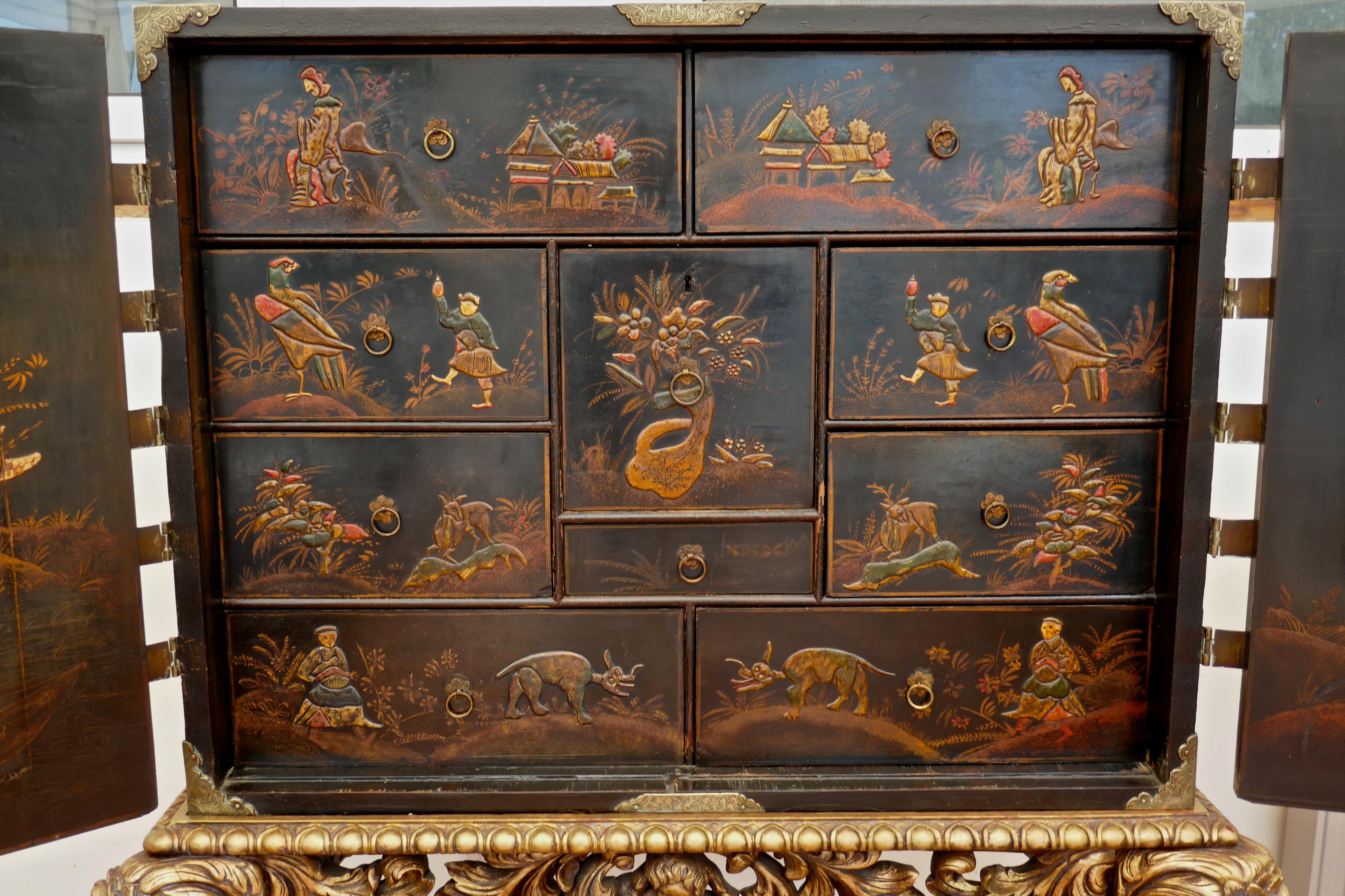 18th Century Japanned Collectors Cabinet on Stand, Clive of India In Good Condition In Chillerton, Isle of Wight