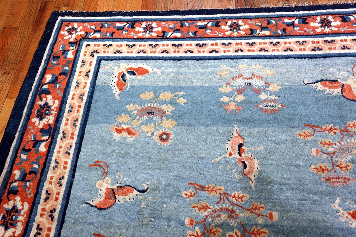 18th Century Kansu Carpet from China. Size: 9 ft 4 in x 14 ft 2 in 3