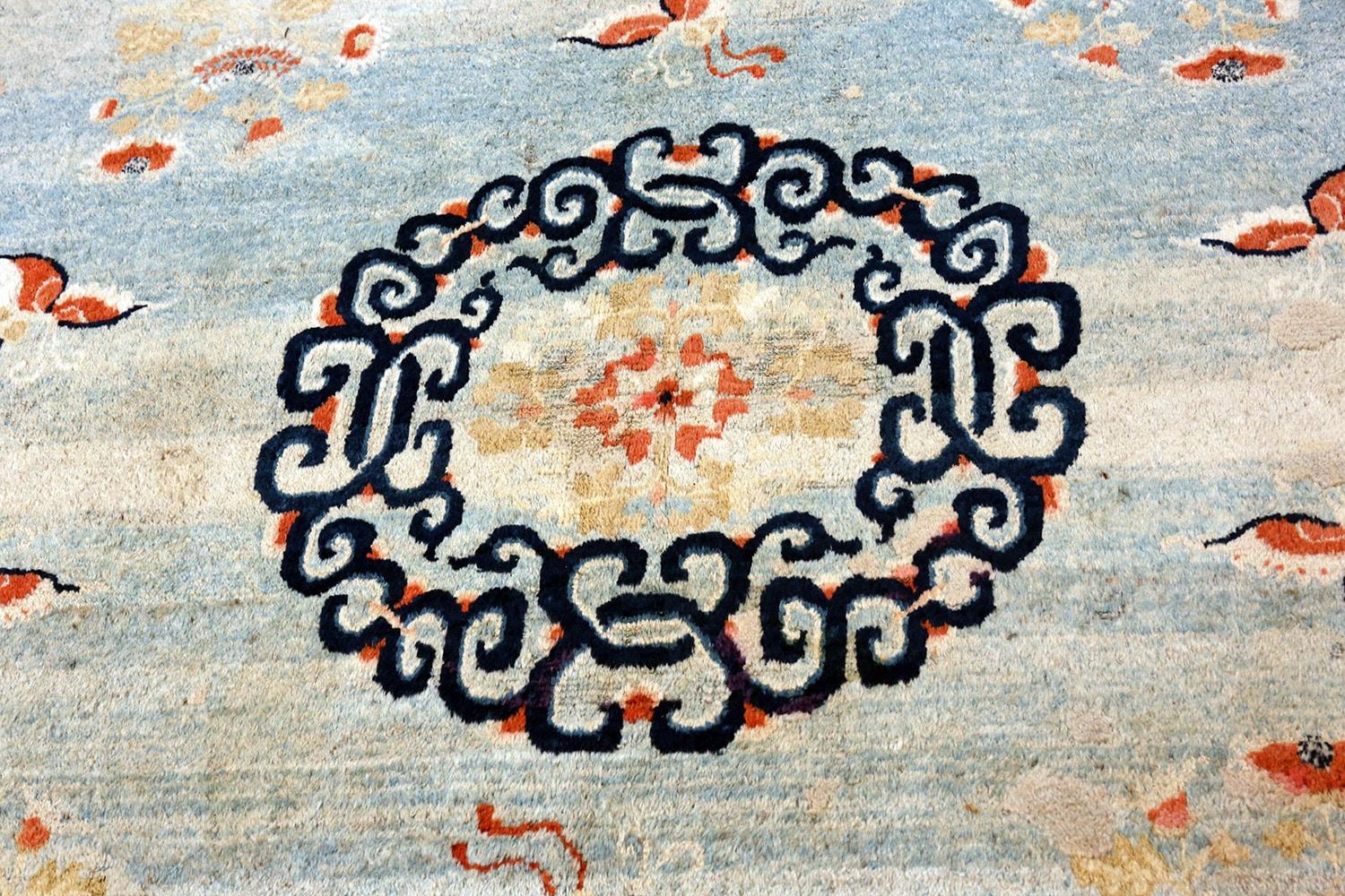 18th Century Kansu Carpet from China. Size: 9 ft 4 in x 14 ft 2 in In Good Condition In New York, NY