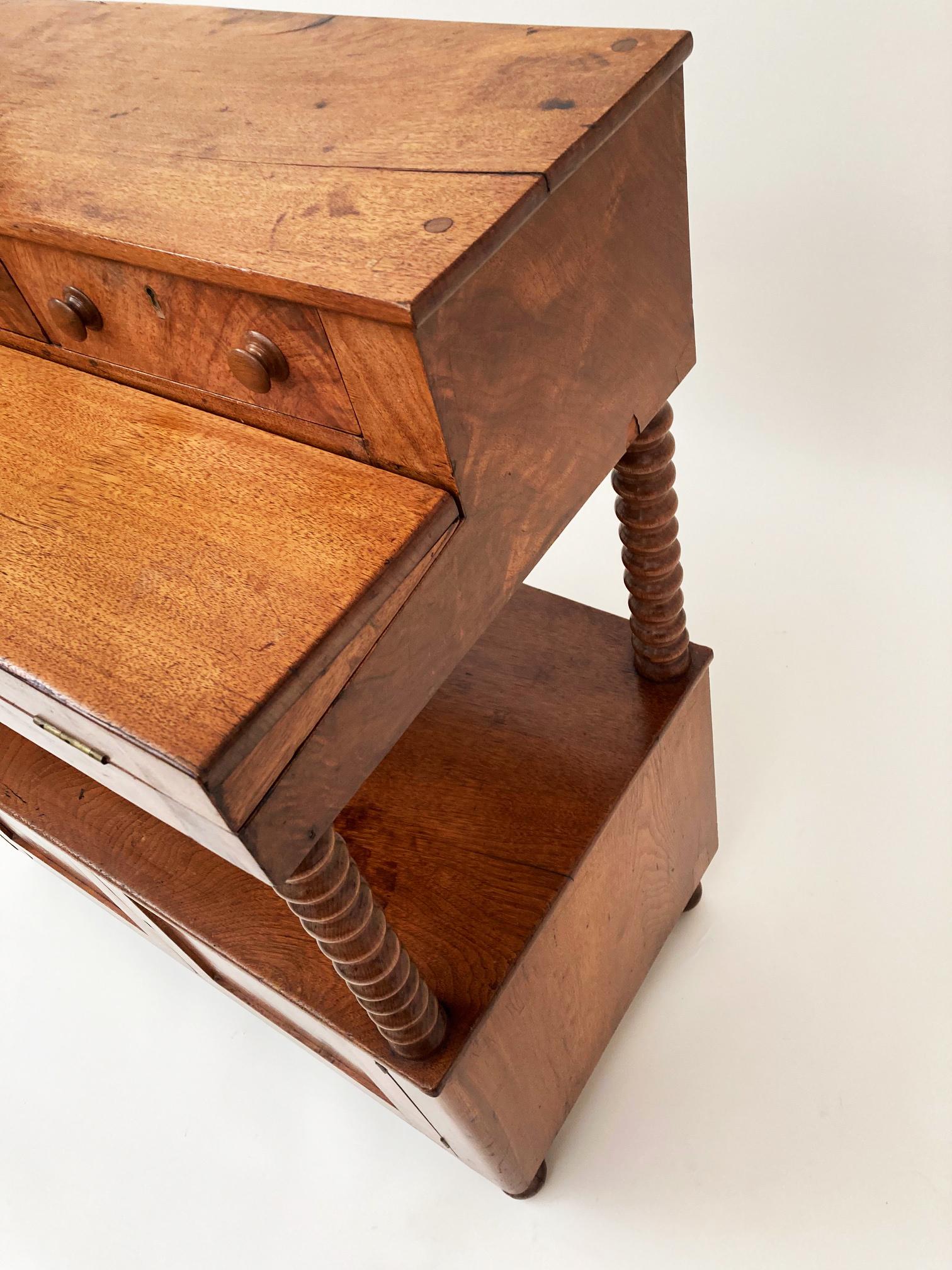 For those with an eye and love for antiques and an interest in possible provenance, this extraordinary Kentucky-made women's writing desk should peak your interest. It is said that this writing desk was created for the first, first lady of Kentucky,