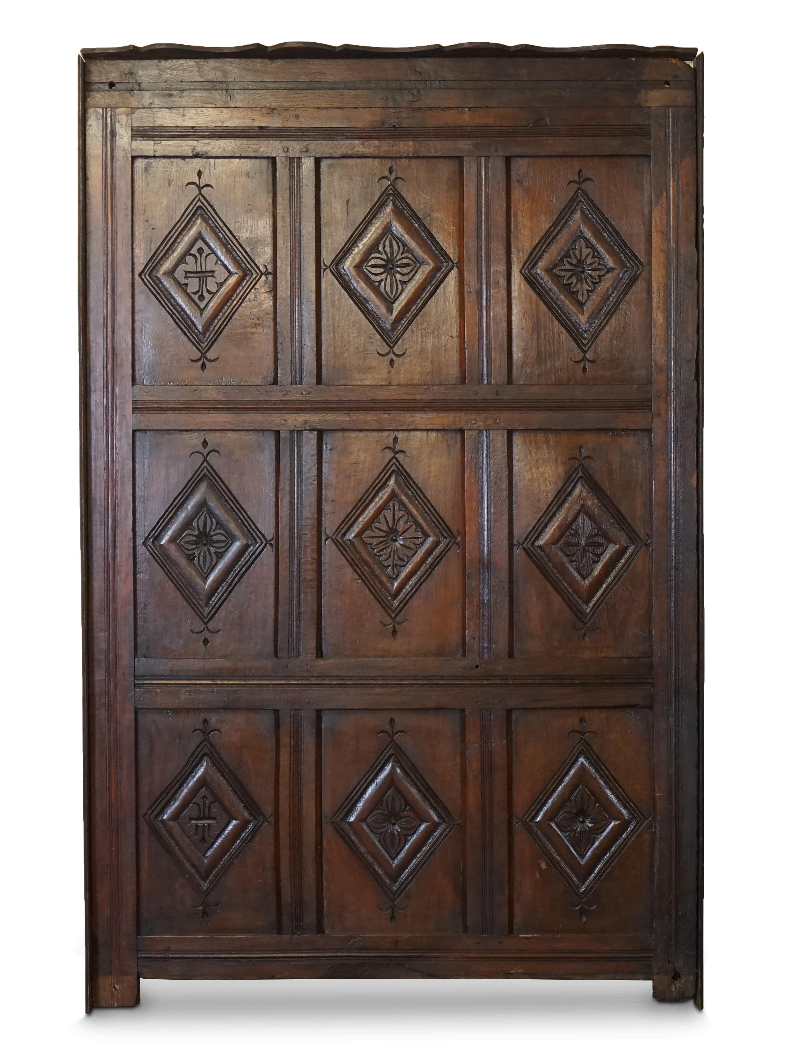 18TH CENTURY KING GEORGE I CiRCA 1700 ORNATELY CARVED JACOBEAN OAK TESTER BED 7