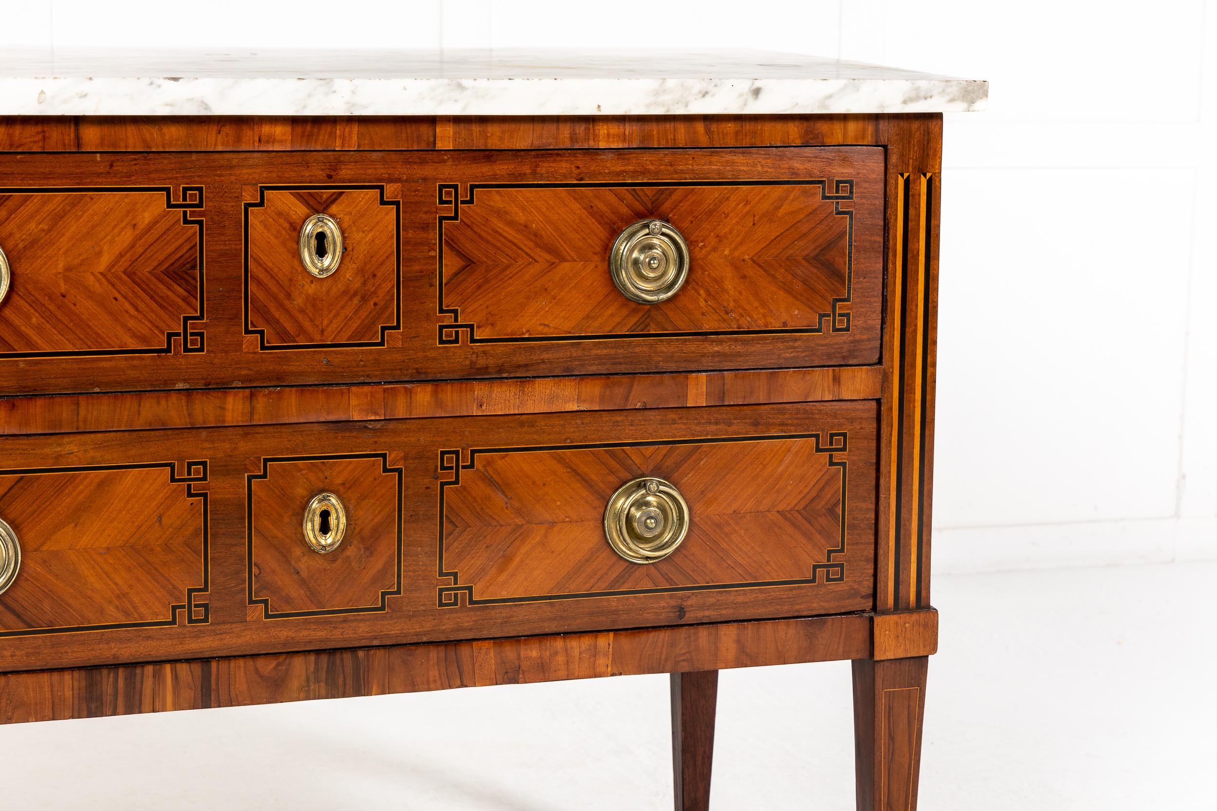 18th Century Kingwood and Walnut Commode with Marble Top In Good Condition For Sale In Gloucestershire, GB