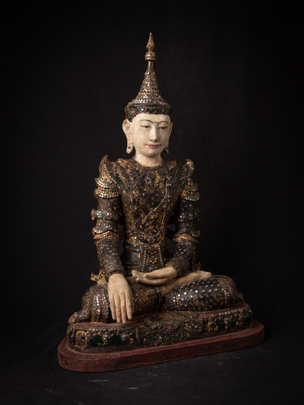 18th century - Konebaung period antique wooden Burmese Buddha statue For Sale 1