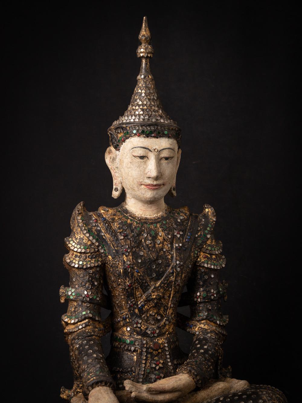 18th century - Konebaung period antique wooden Burmese Buddha statue For Sale 2