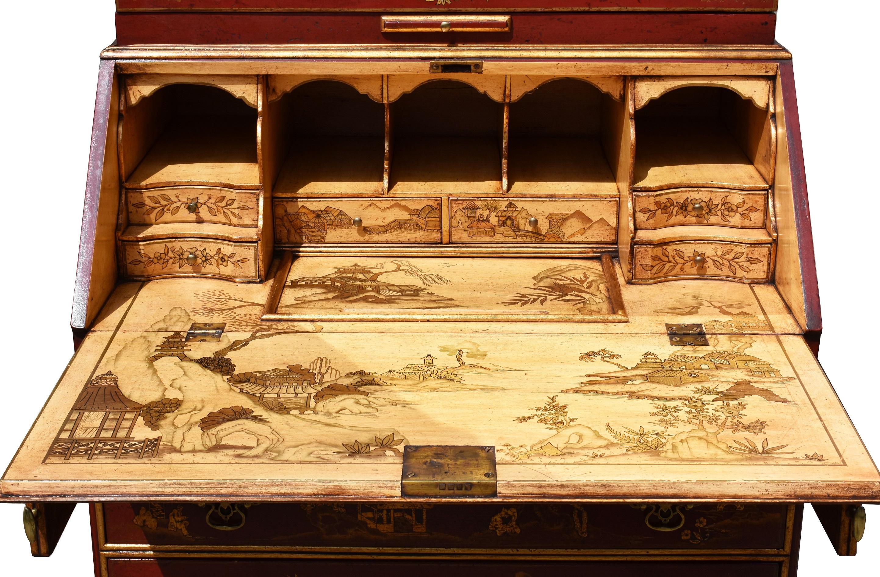 18th Century Lacquer and Gilt Chinoiserie Bureau Bookcase For Sale 4