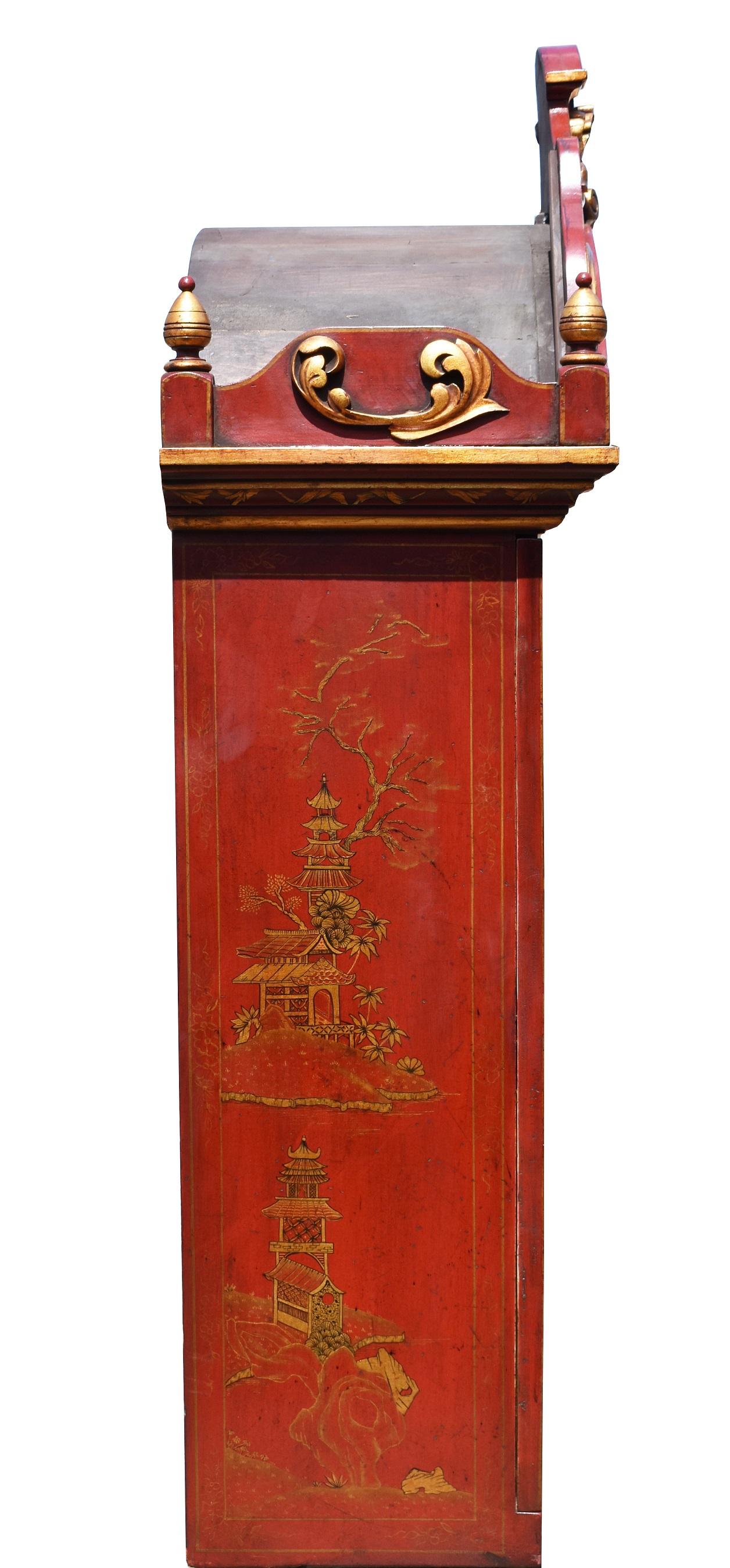 Lack und vergoldetes Chinoiserie-Büro-Bücherregal aus dem 18. Jahrhundert (Eichenholz) im Angebot