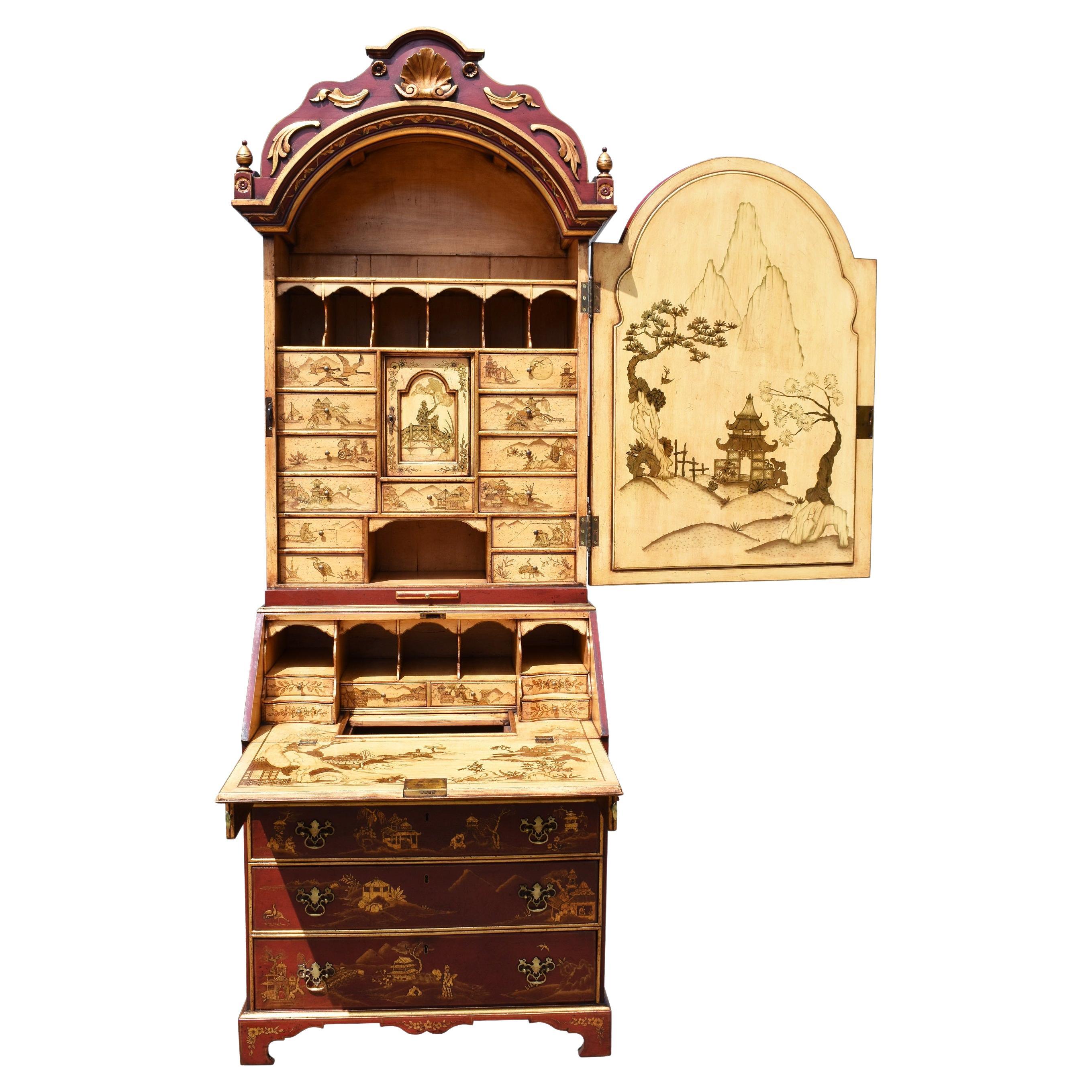 18th Century Lacquer and Gilt Chinoiserie Bureau Bookcase For Sale