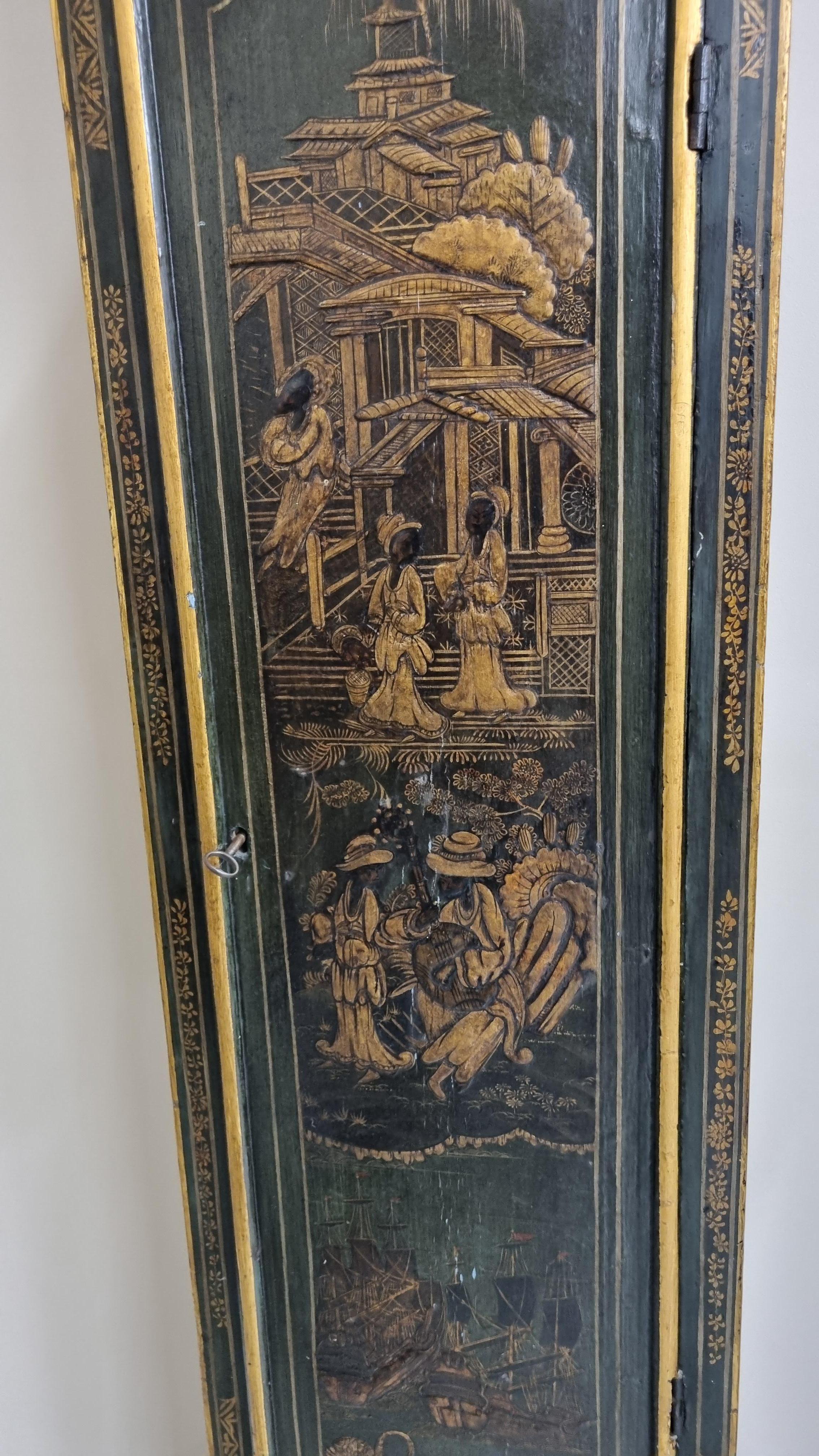 18th Century Lacquered Japanned Longcase Clock from London In Good Condition For Sale In Hoddesdon, GB
