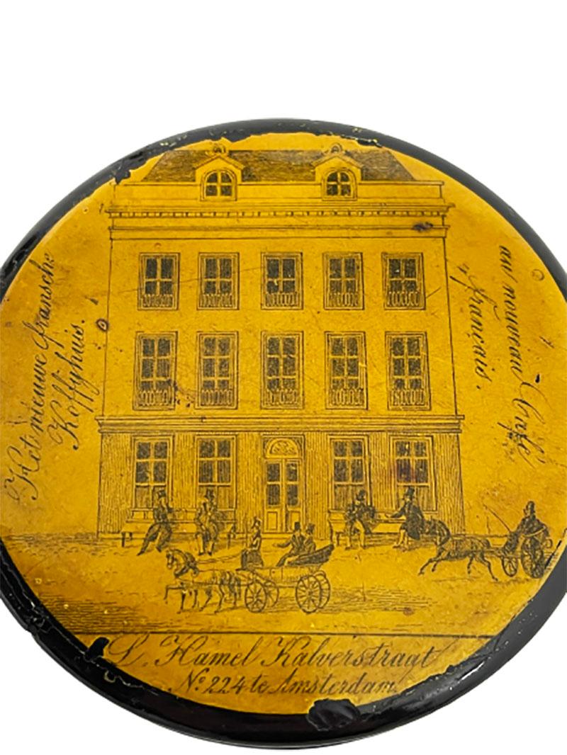 18th Century Lacquered Papier-mâché Snuff Box, Kalverstraat No. 224 Amsterdam 1