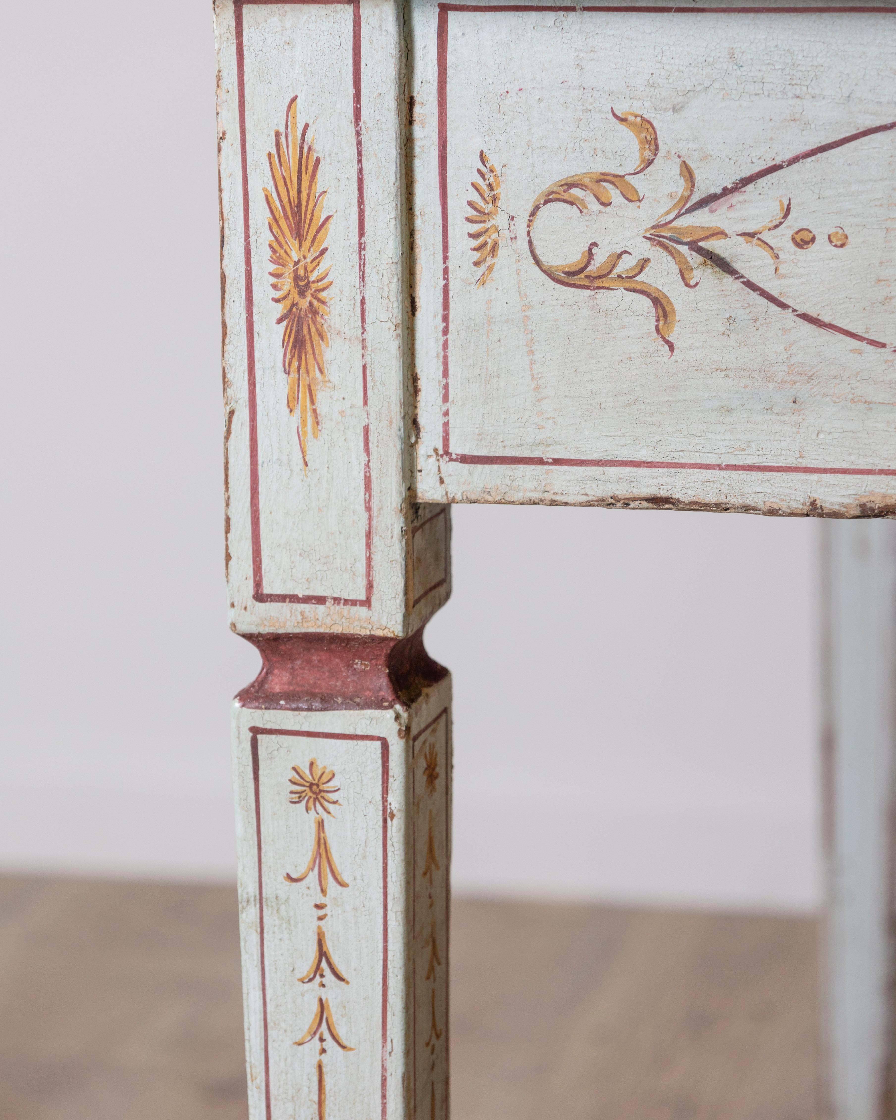18th Century Lacquered Tuscan Desk Table with Hand Painted Decoration For Sale 5