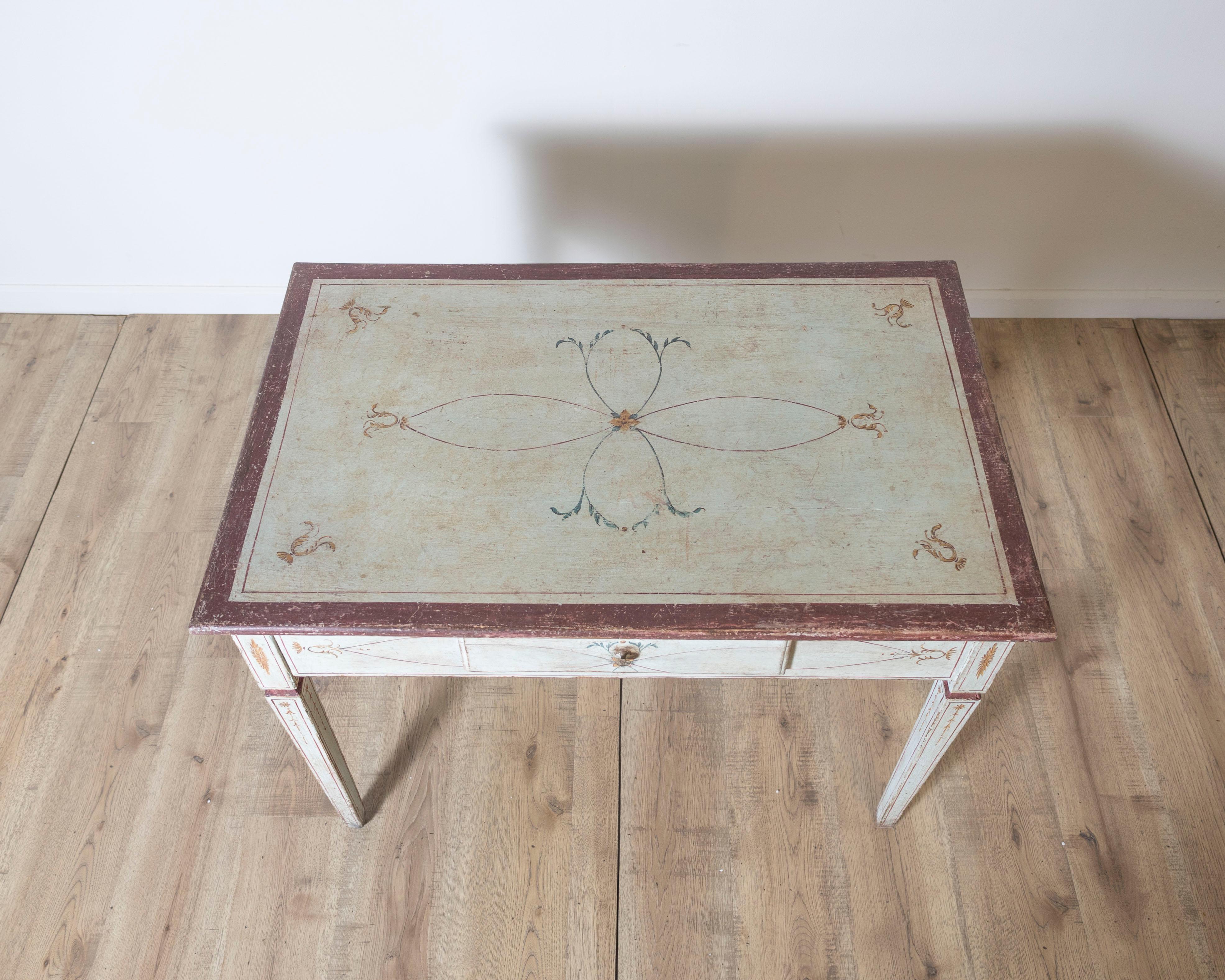 18th Century Lacquered Tuscan Desk Table with Hand Painted Decoration In Good Condition For Sale In Atlanta, GA