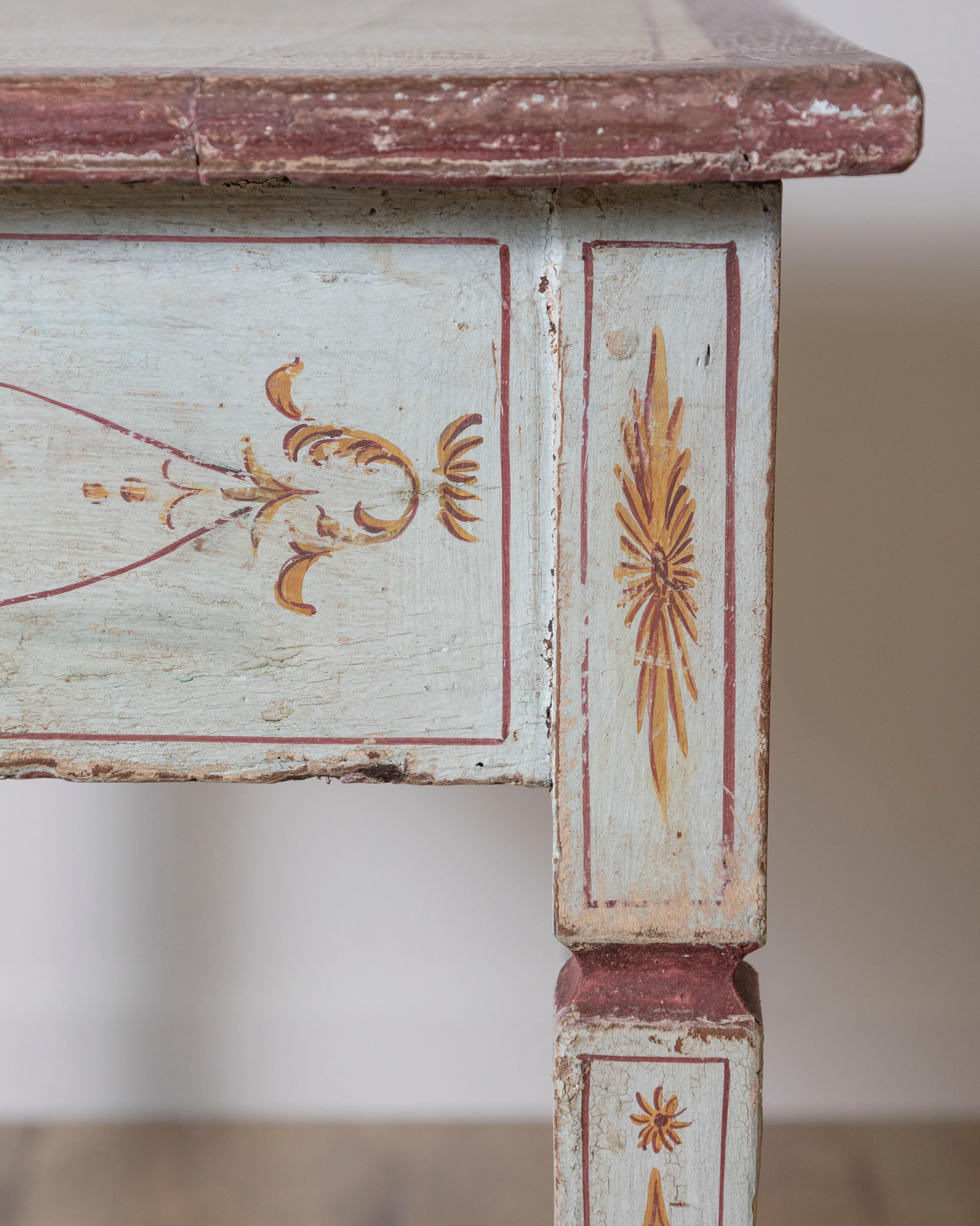 18th Century Lacquered Tuscan Desk Table with Hand Painted Decoration For Sale 3