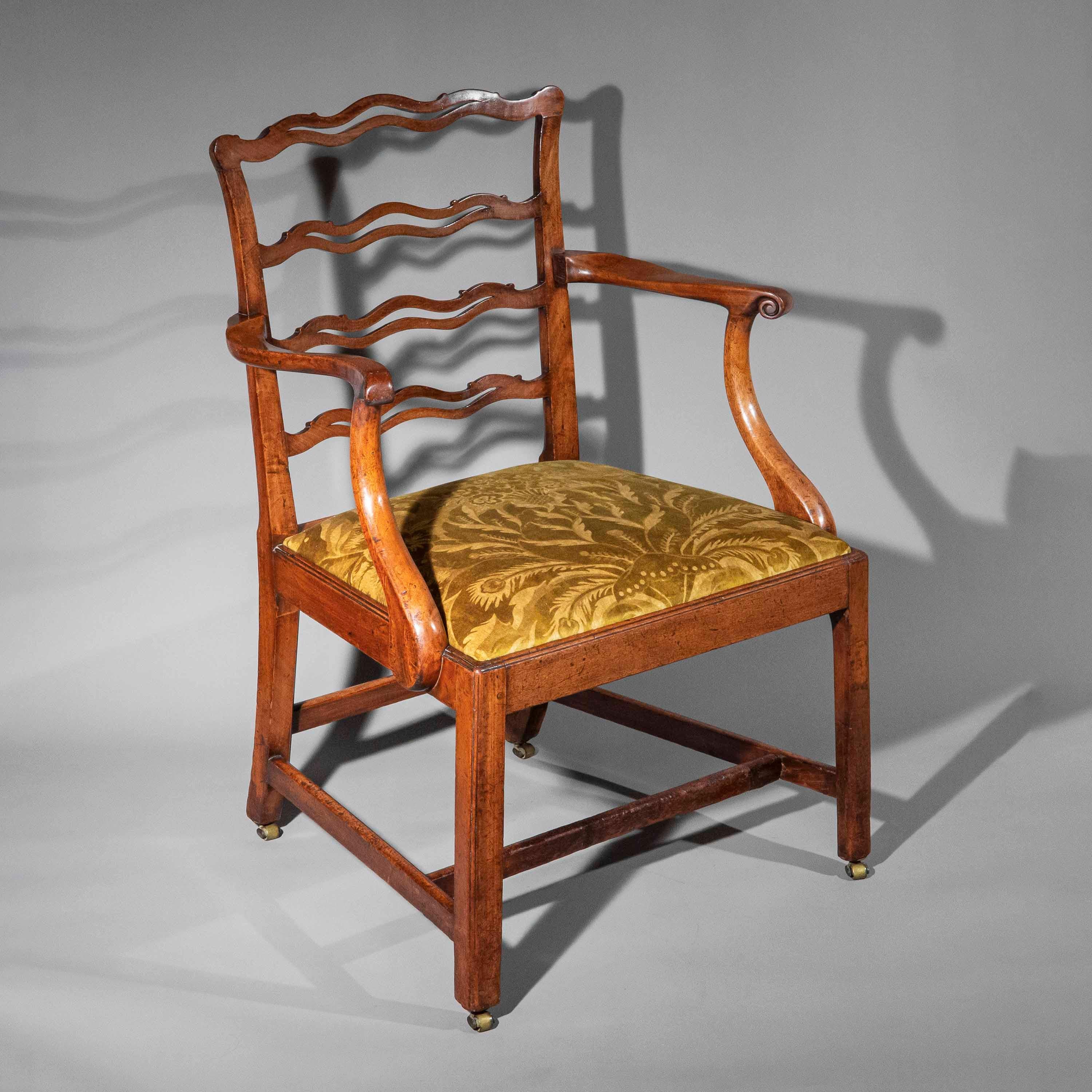 Poltrona con schienale a scaletta del XVIII secolo, 1760 circa In condizioni buone in vendita a Richmond, London